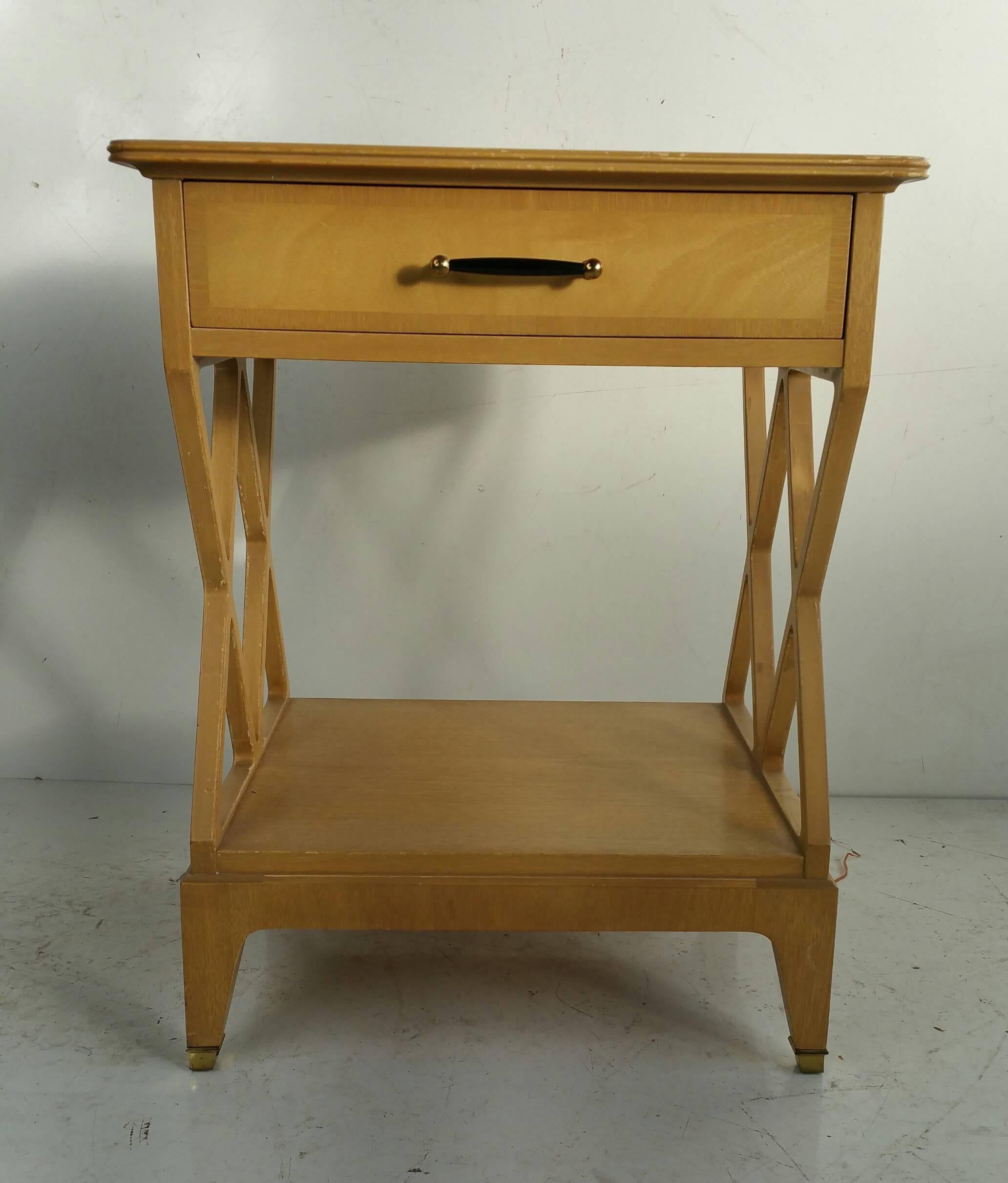 American Rare Renzo Rutili Stand Johnson Furniture For Sale