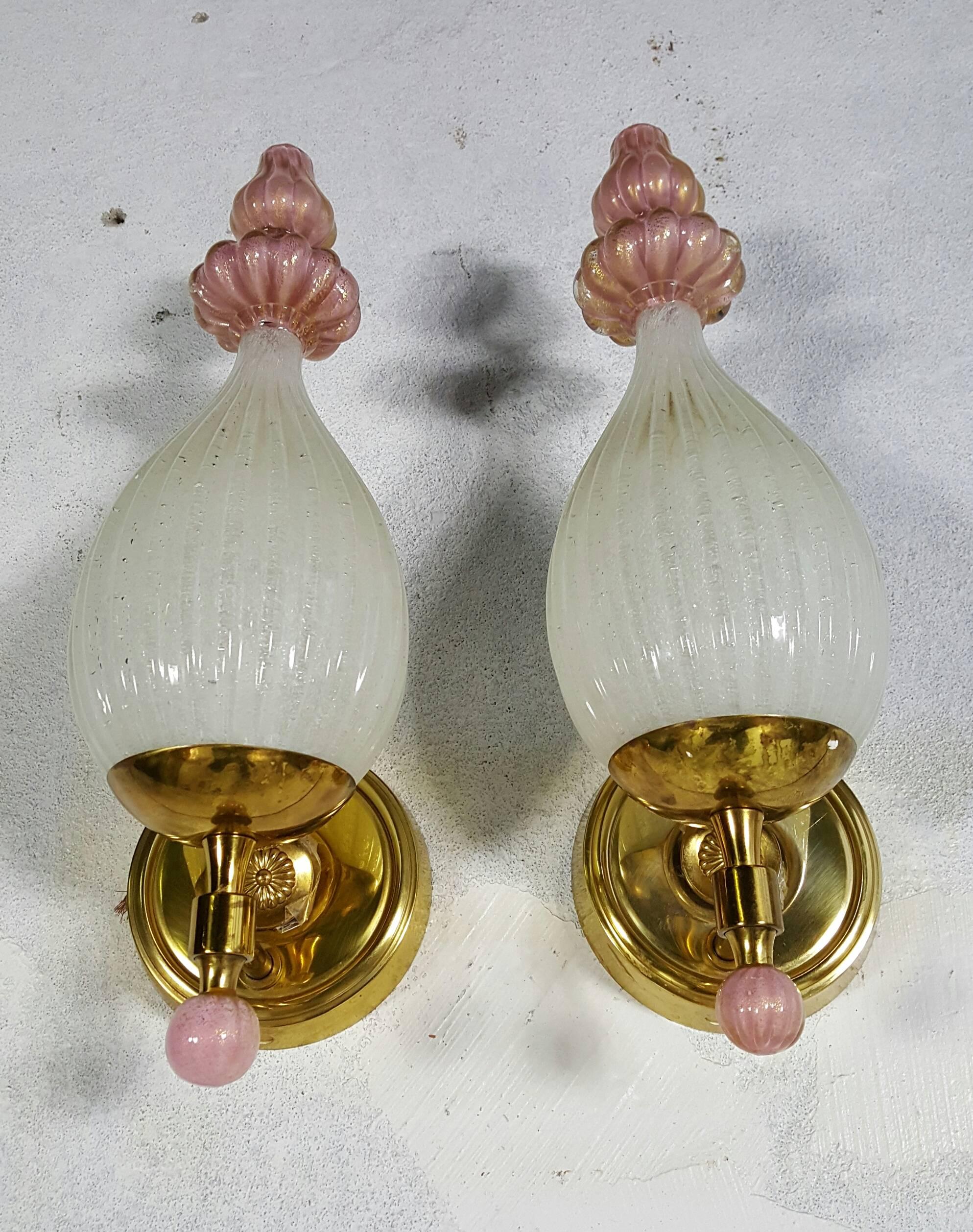 Pair of 1950s Lightolier Murano and Brass Sconces, Barovier & Toso In Excellent Condition In Buffalo, NY
