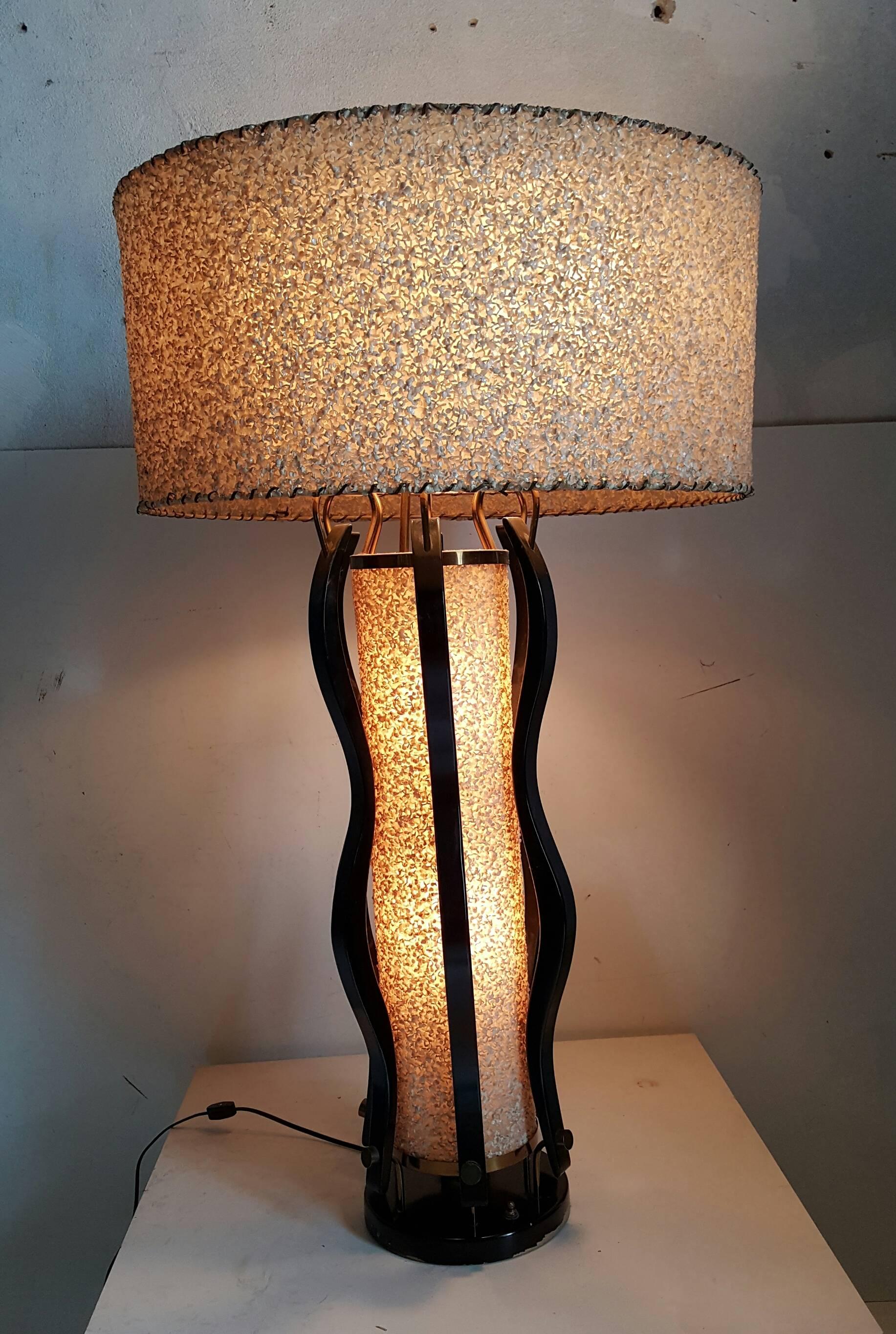 20th Century Large Mid-Century Modern Majestic Table Lamp