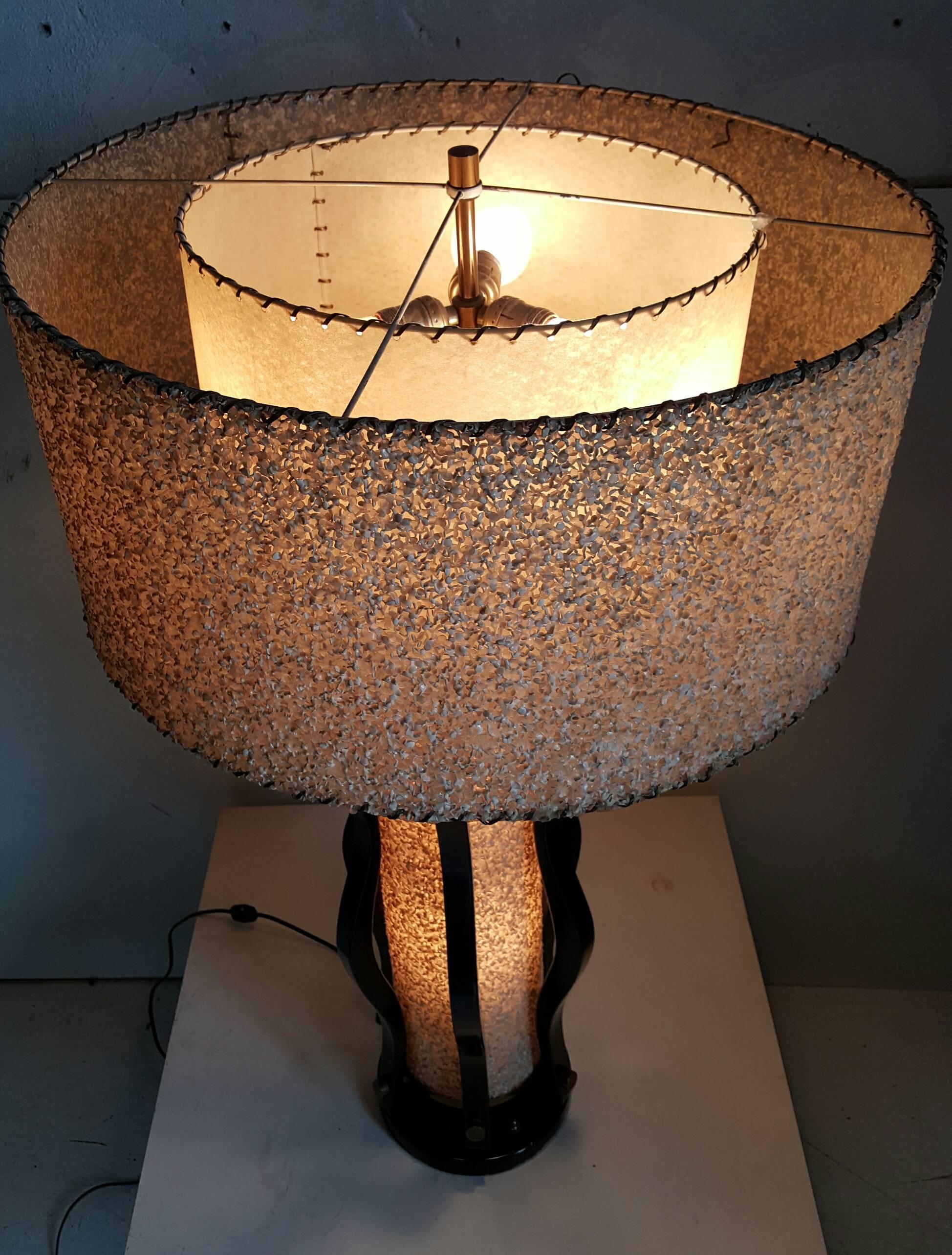 Lacquered Large Mid-Century Modern Majestic Table Lamp