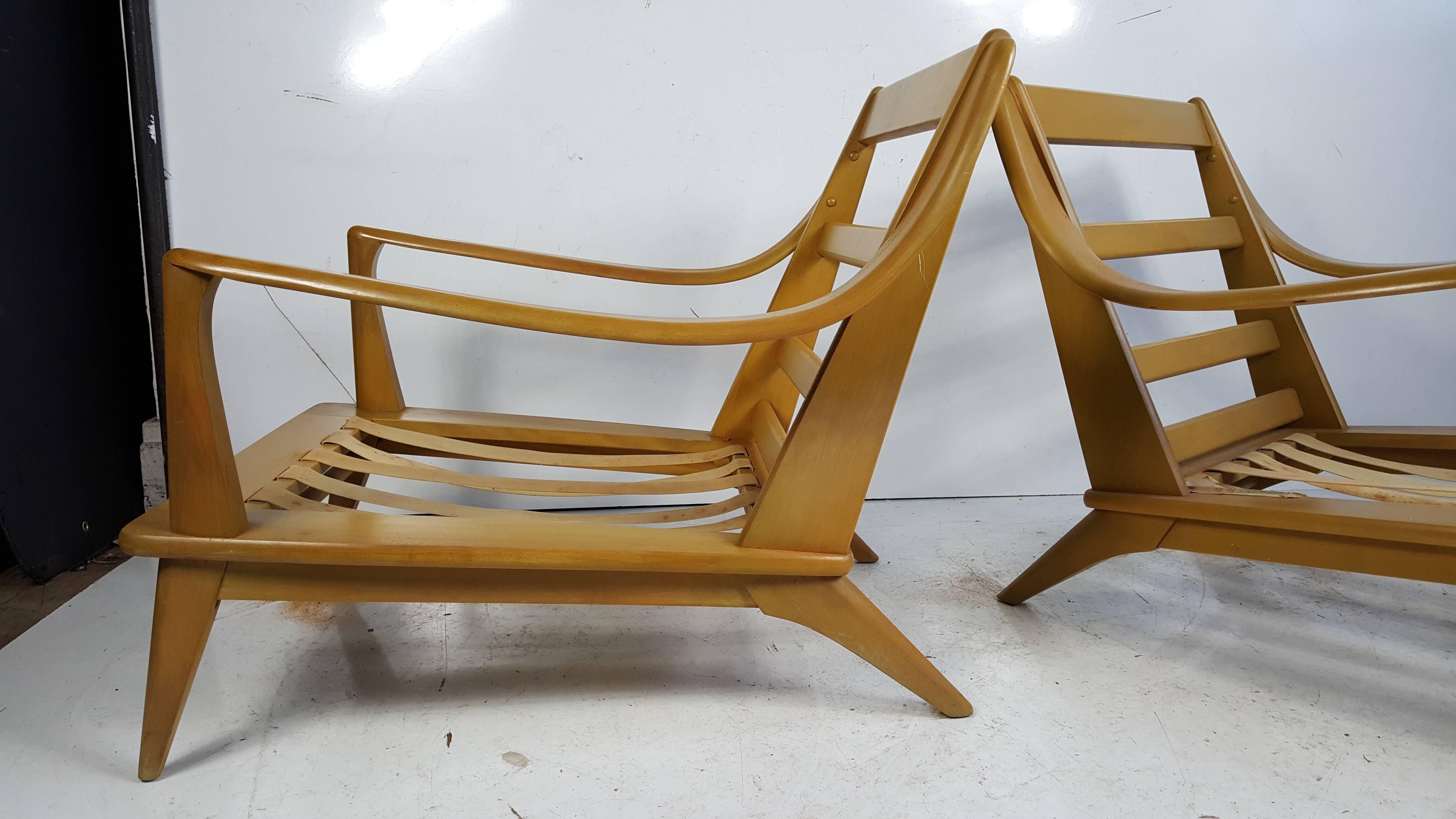 20th Century Pair of Streamline Modern Lounge Chairs Heywood-Wakefield