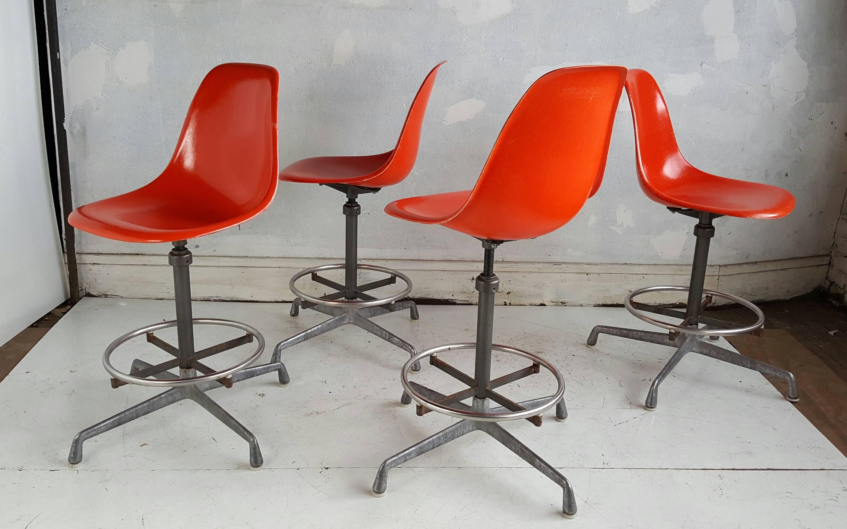 Set of Four Charles and Ray Eames Drafting Stools, Herman Miller In Good Condition In Buffalo, NY