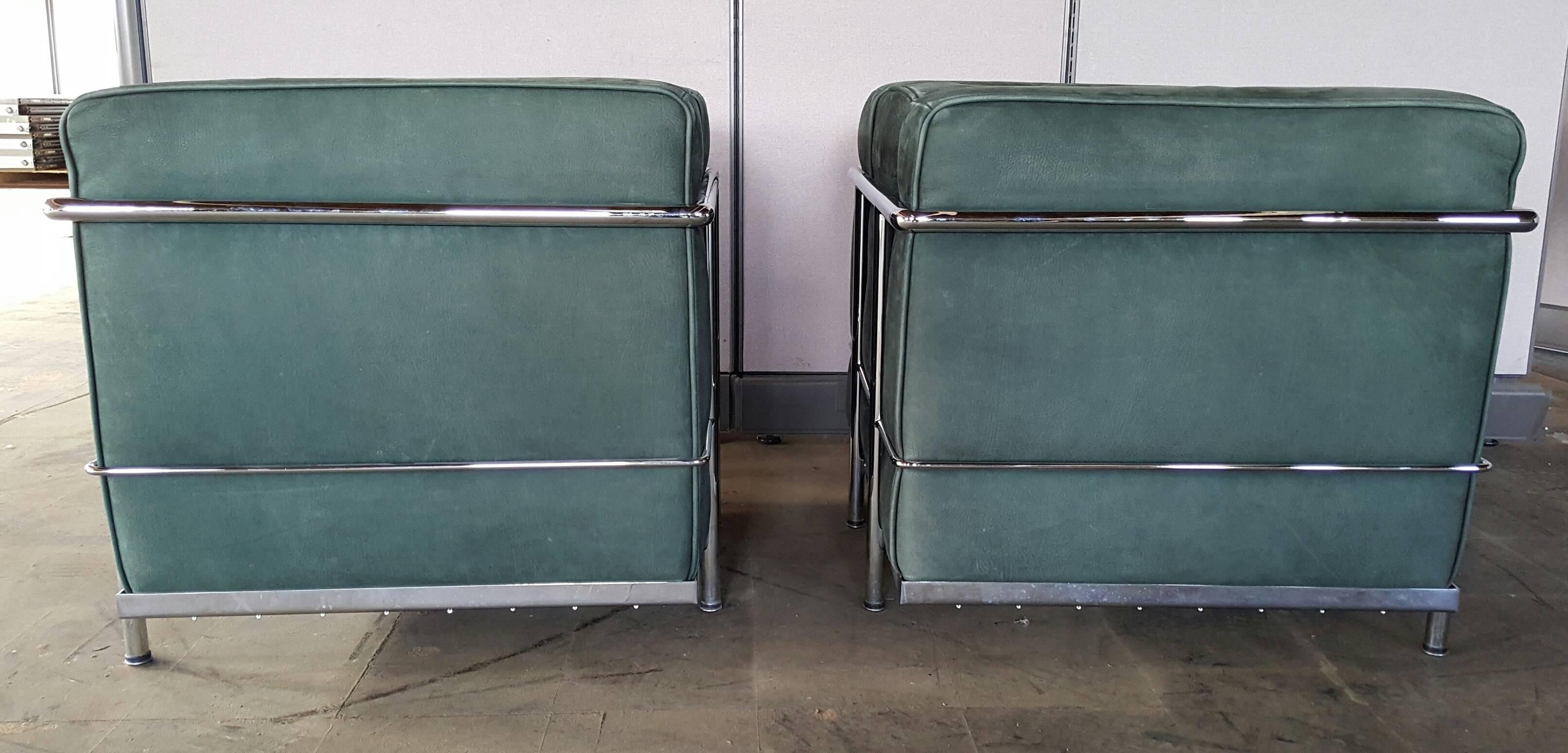 Modern Pair of Le Corbusier LC2 Lounge Chairs, Green Suede and Chrome
