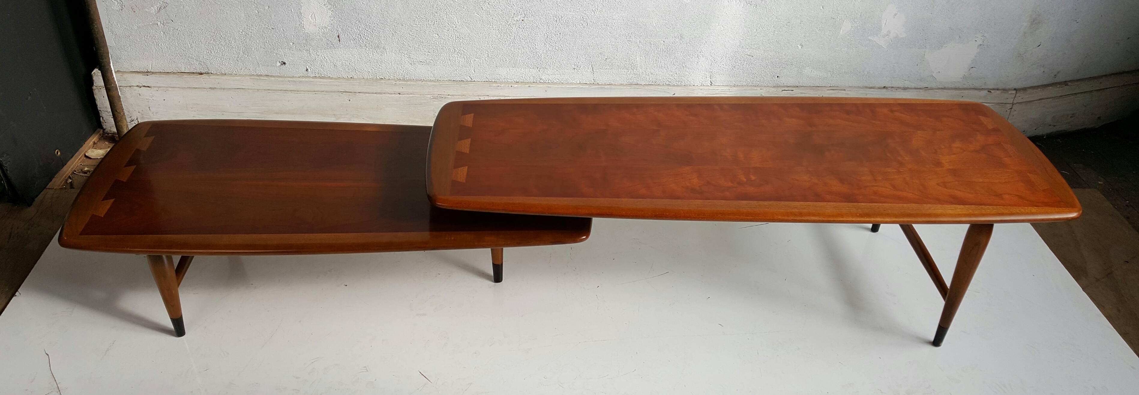 Classic Mid-Century Modern cocktail table manufactured by Lane Furniture Company from the 'Lane Acclaim' line, coined the 'Switchblade