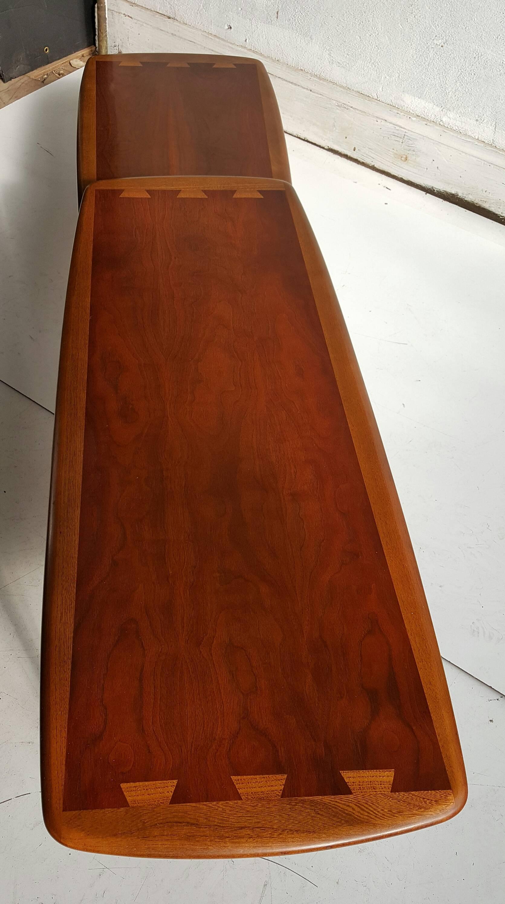 Classic Modernist Lane 'Acclaim' Switchblade Cocktail Table In Excellent Condition In Buffalo, NY