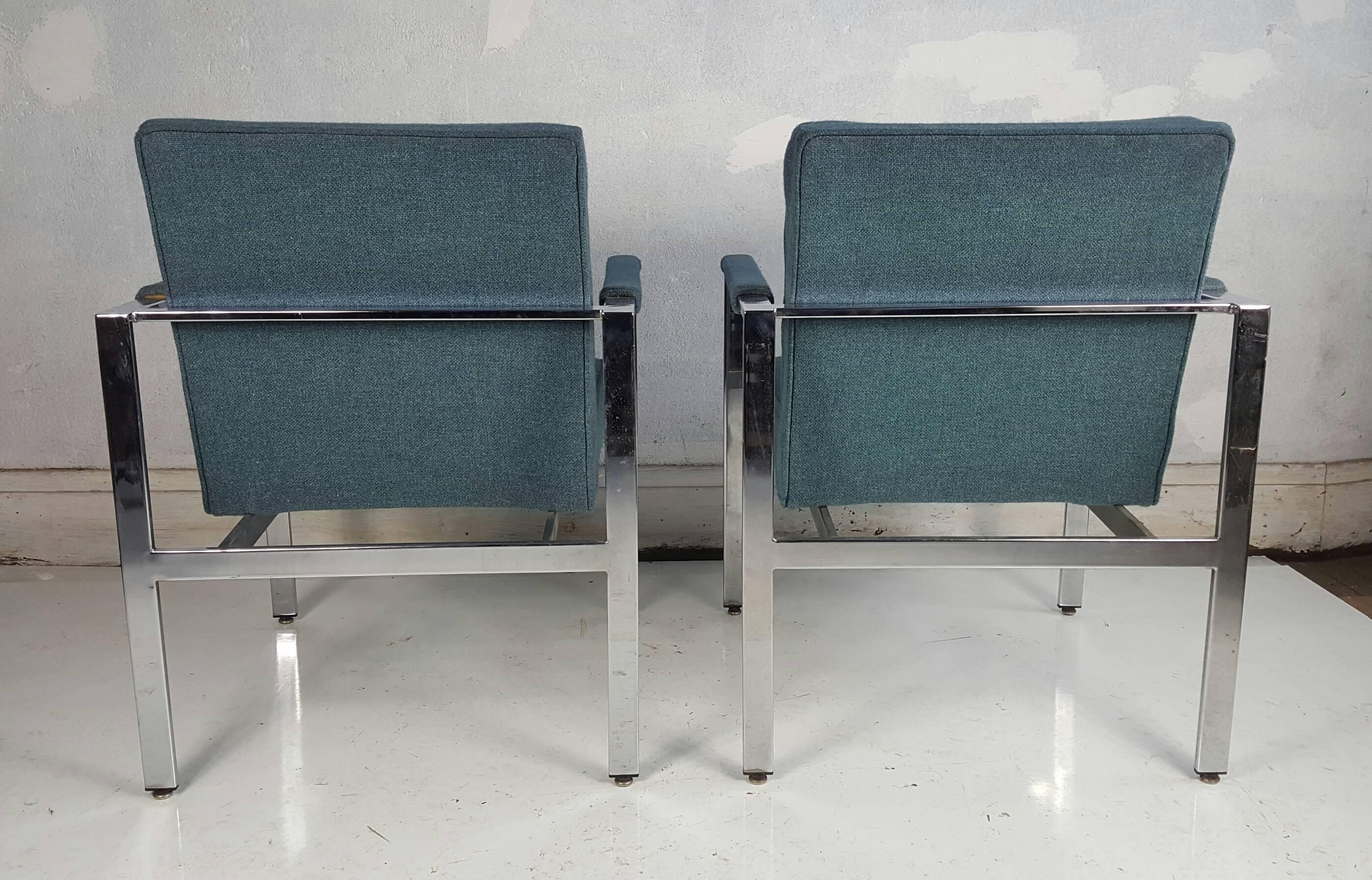American Pair of Milo Baughman Chrome Frame Lounge Chairs, 1970s