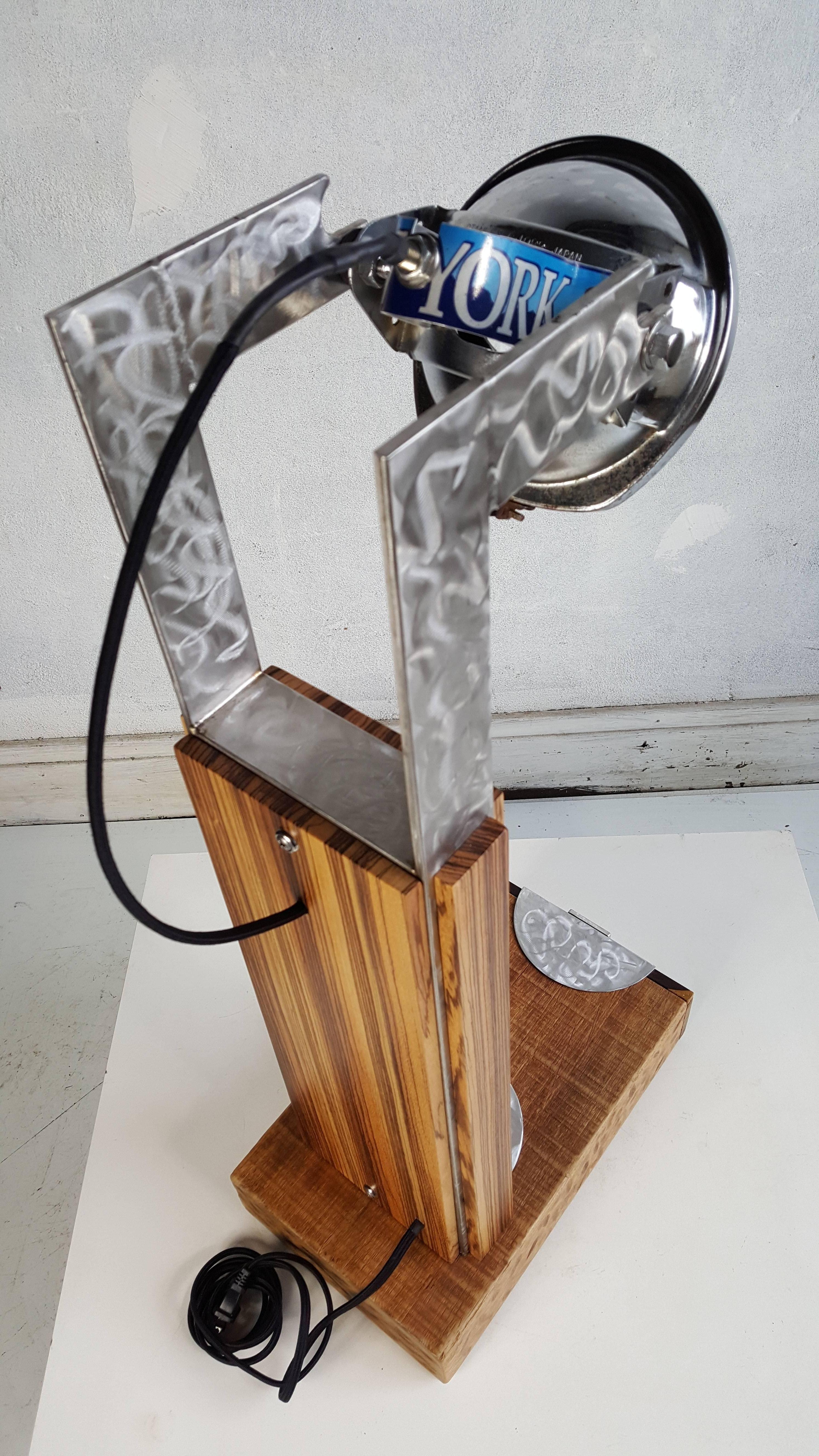 Banc fabriqué sur mesure, lampe industrielle « The Otto » de J A Design Excellent état - En vente à Buffalo, NY