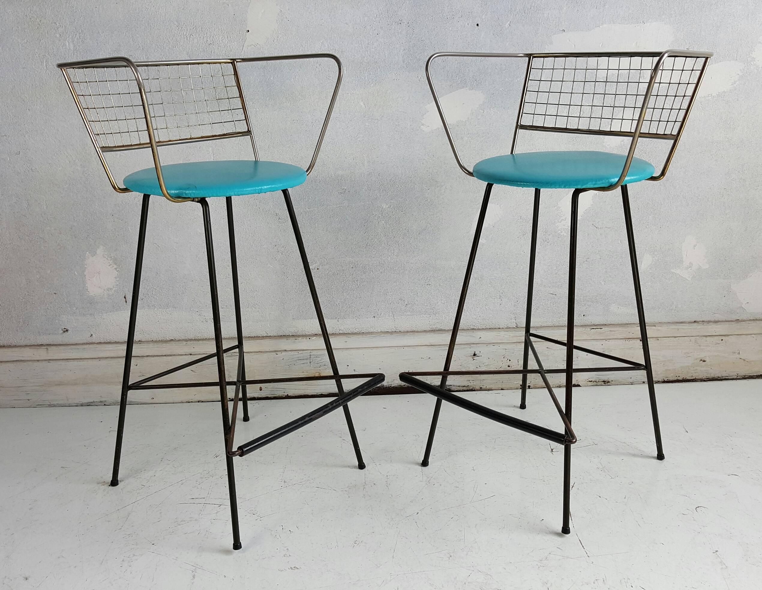 20th Century Pair Mid-Century Modern Wire and Brass Bar Stools