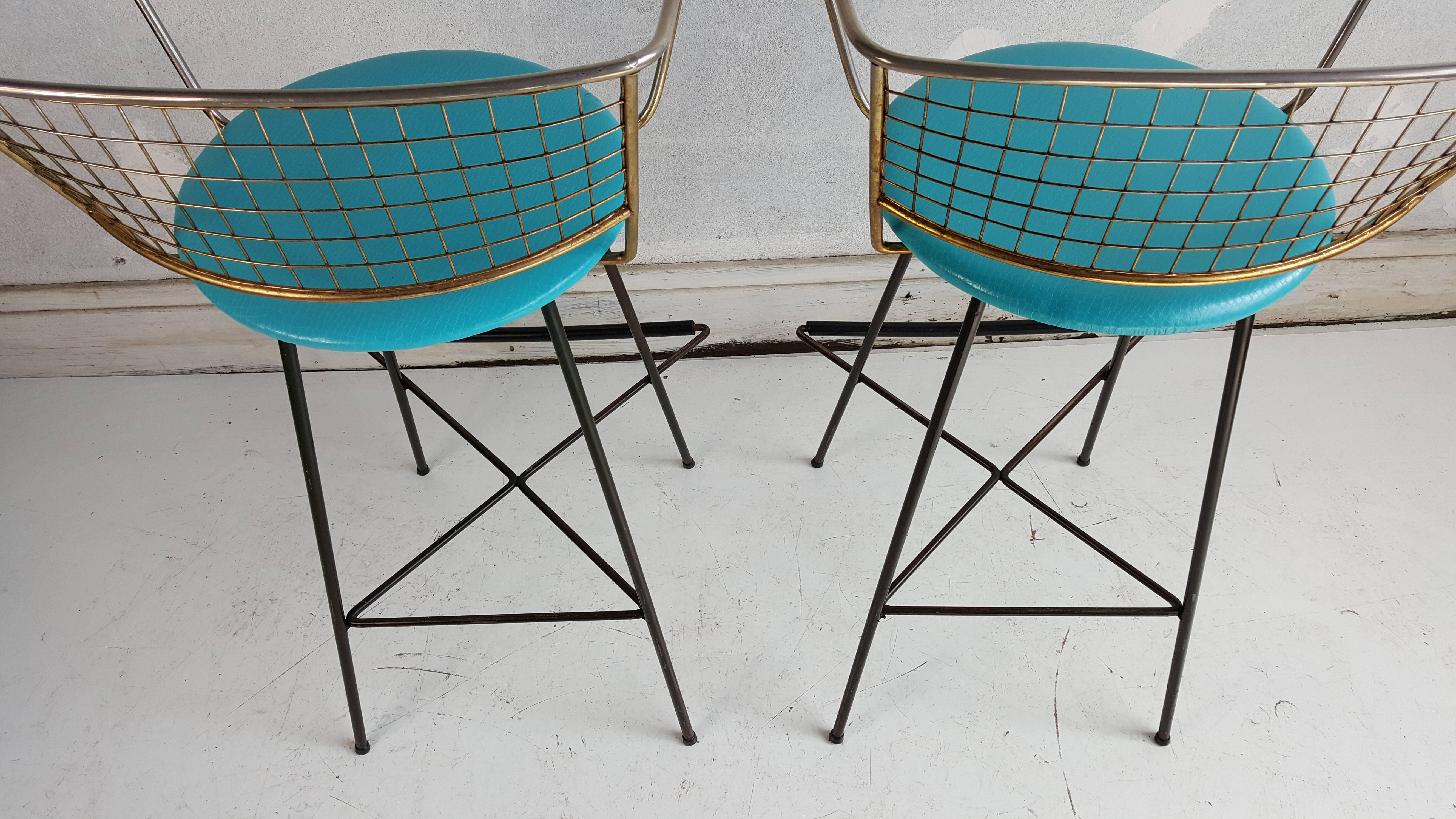 Pair Mid-Century Modern Wire and Brass Bar Stools 1