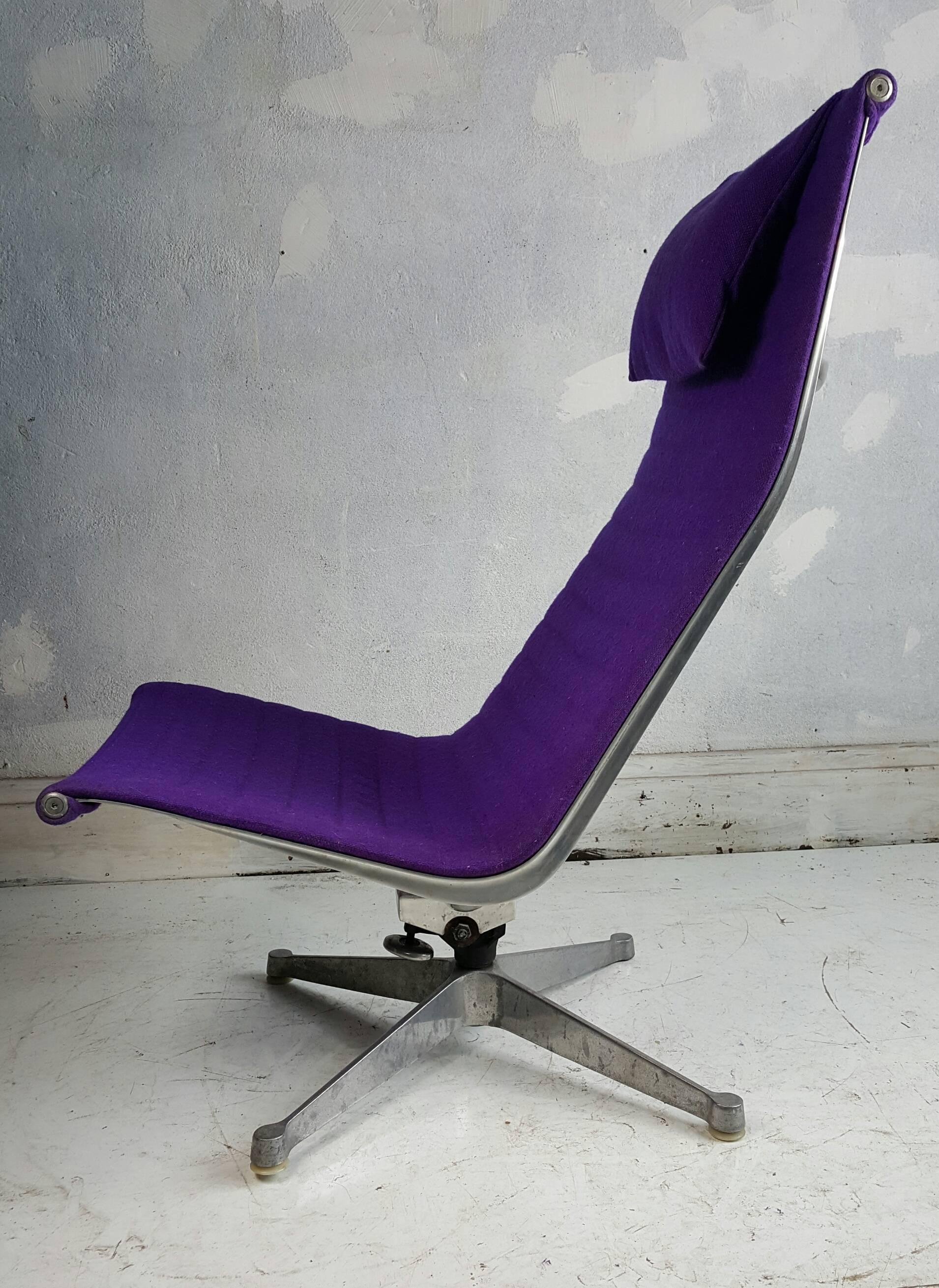 American Eames for Herman Miller Aluminum Group Lounge Chair, Rare Lavender