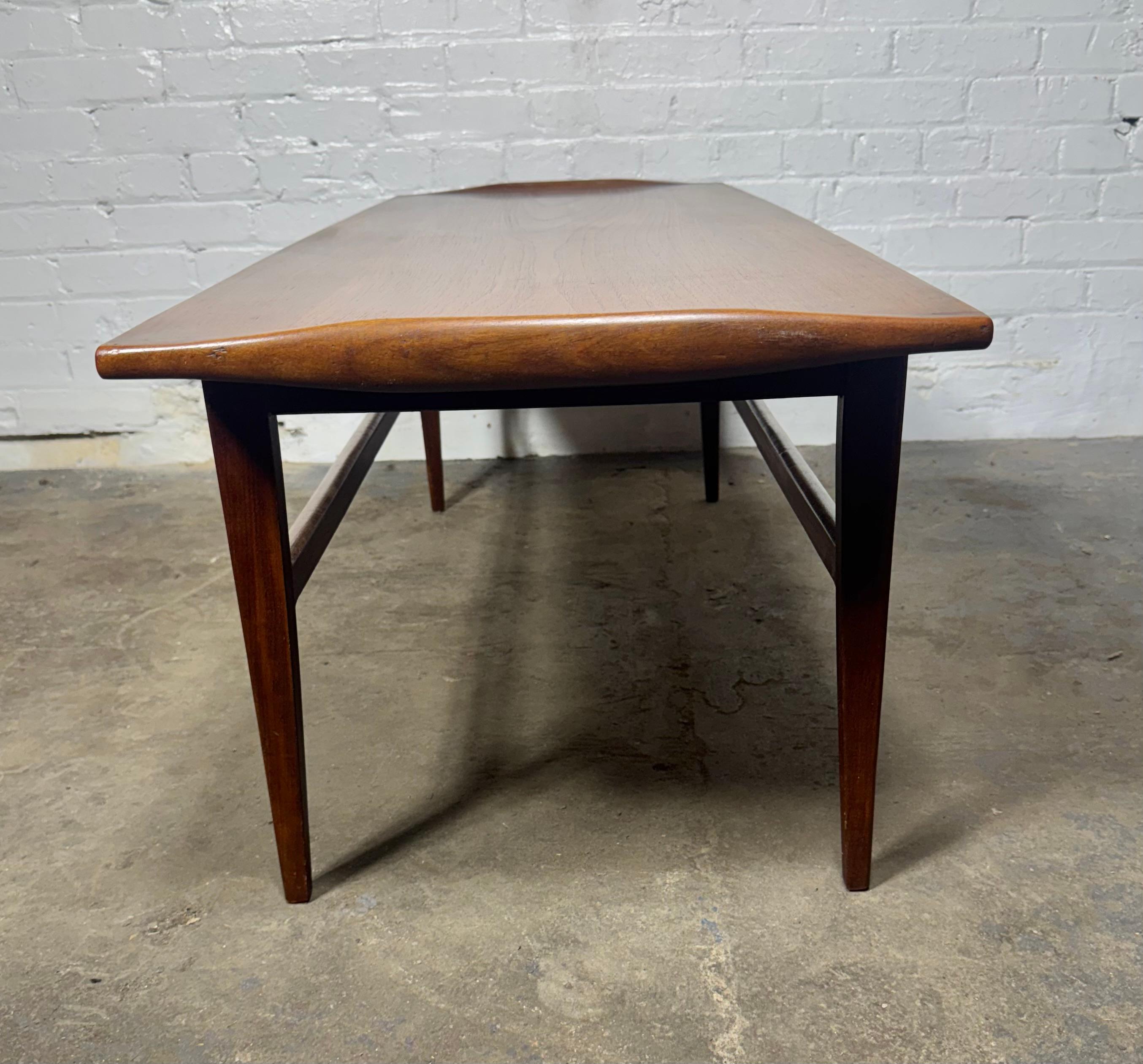 Svedese Tavolino in teak Tove & Edvard Kindt-Larsen, classico modernista scandinavo in vendita