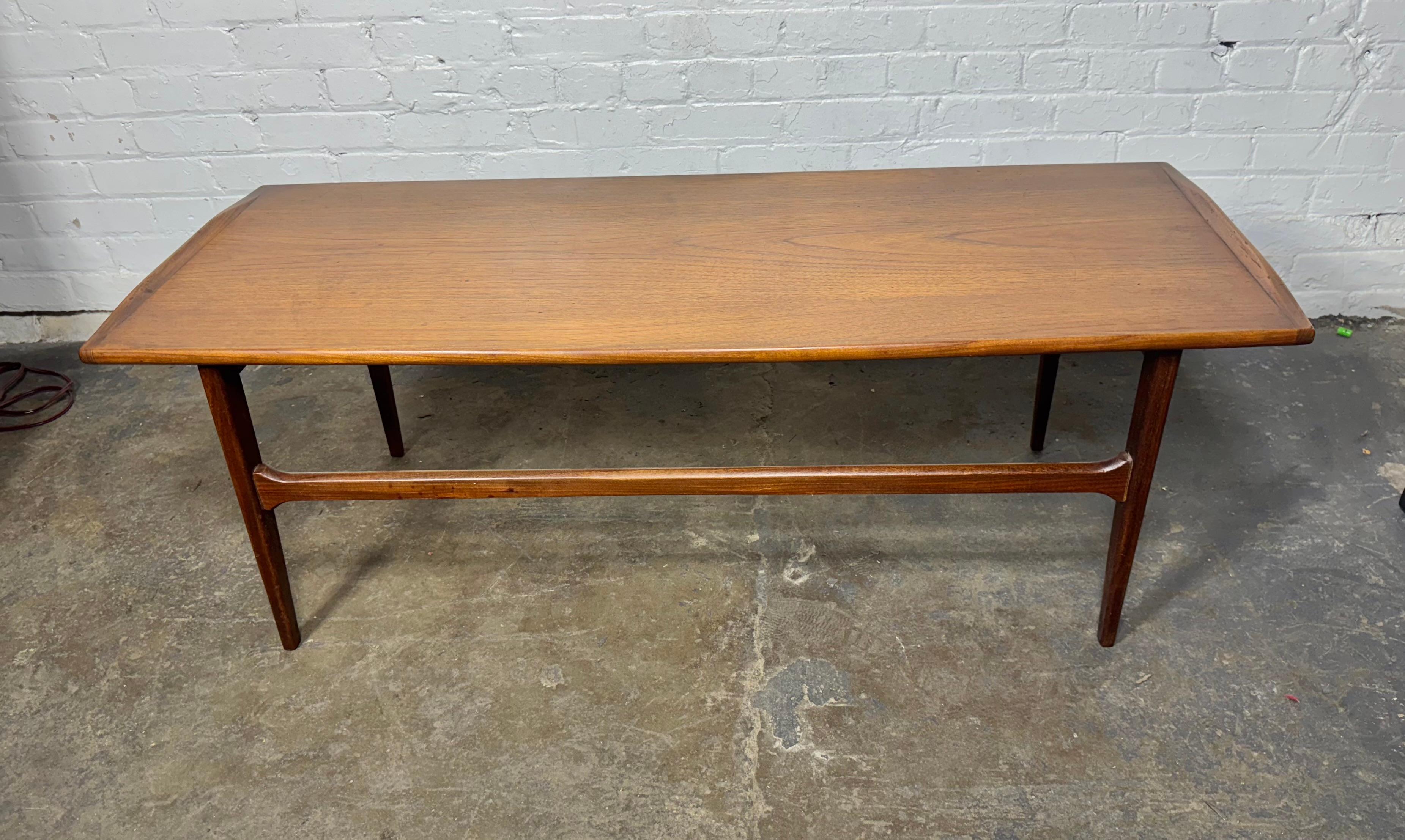 Tavolino in teak Tove & Edvard Kindt-Larsen, classico modernista scandinavo in vendita 2