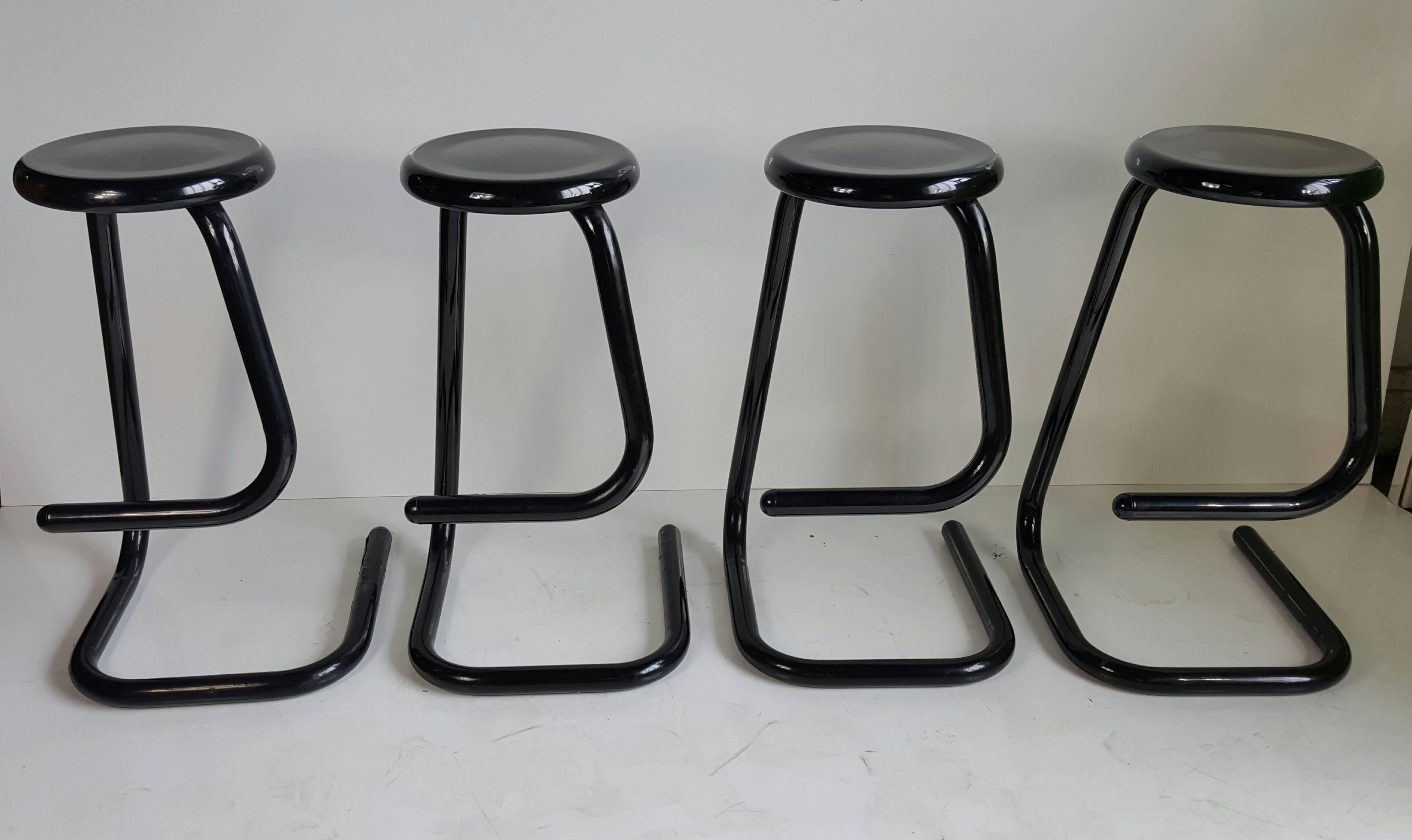 k700 paperclip stool