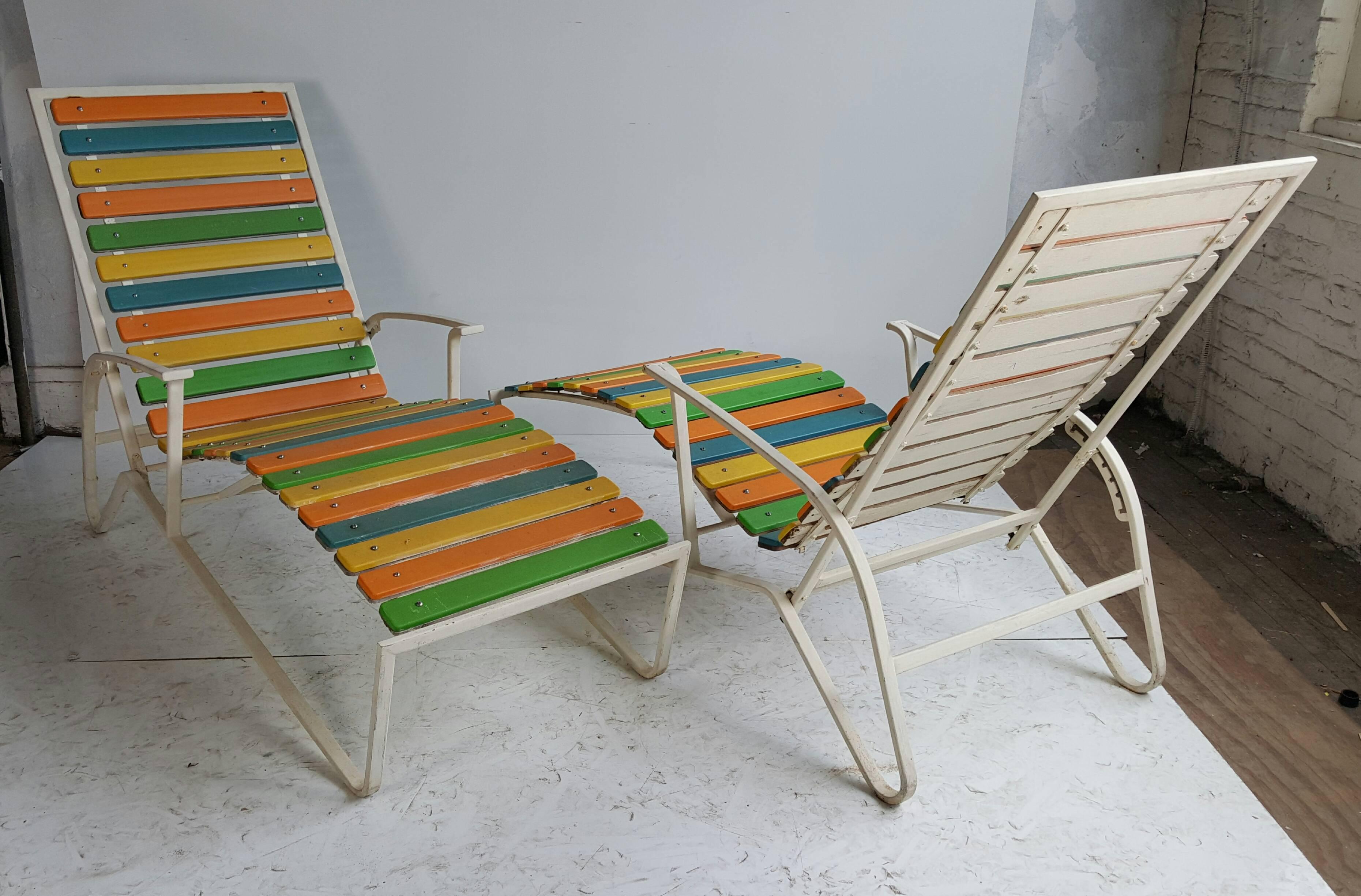Set of Four Matching Chaise Lounge Chairs, Arthur Ellworth Samsonite 'Sunset' In Good Condition In Buffalo, NY