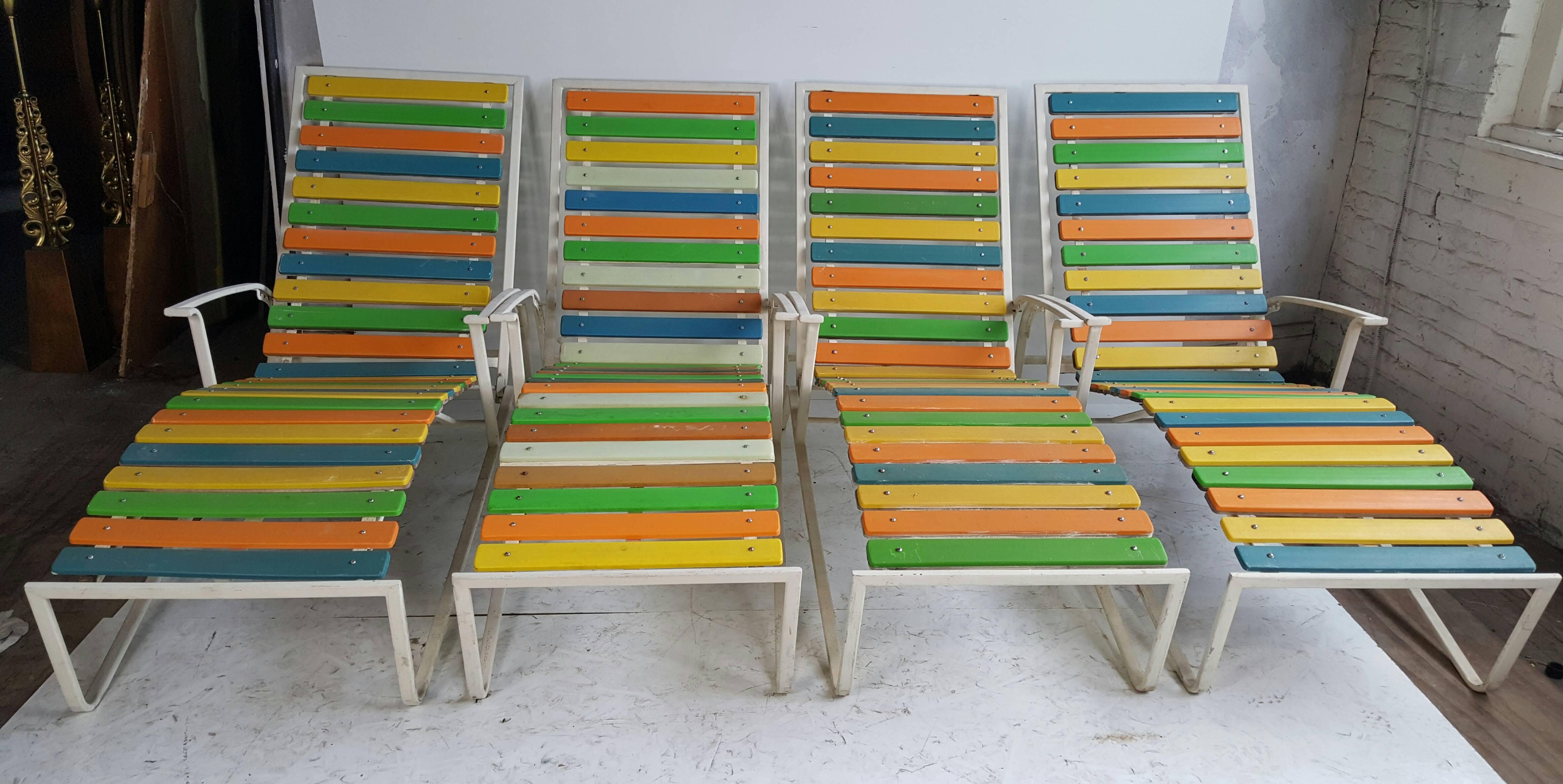 Mid-20th Century Set of Four Matching Chaise Lounge Chairs, Arthur Ellworth Samsonite 'Sunset'