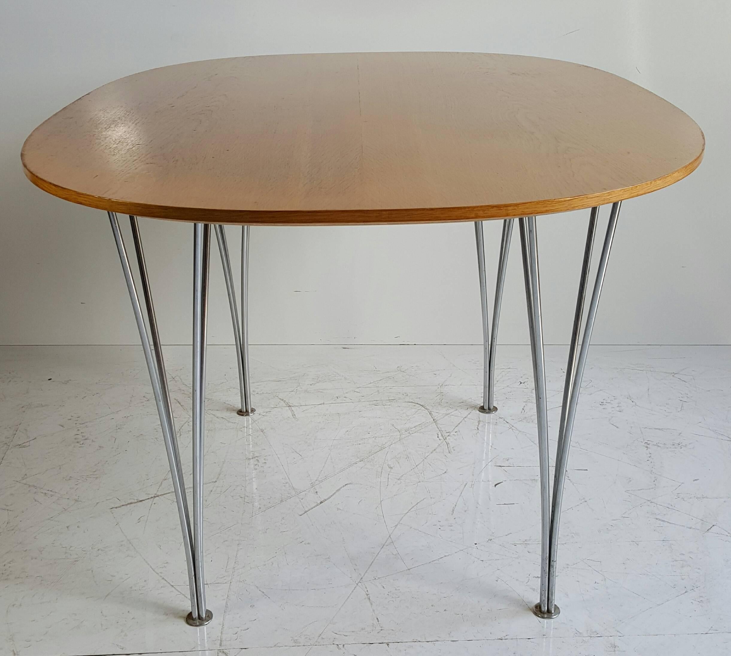 Mid-Century Modern Super Ellipse Dining Table by Piet Hein and Bruno Mathsson