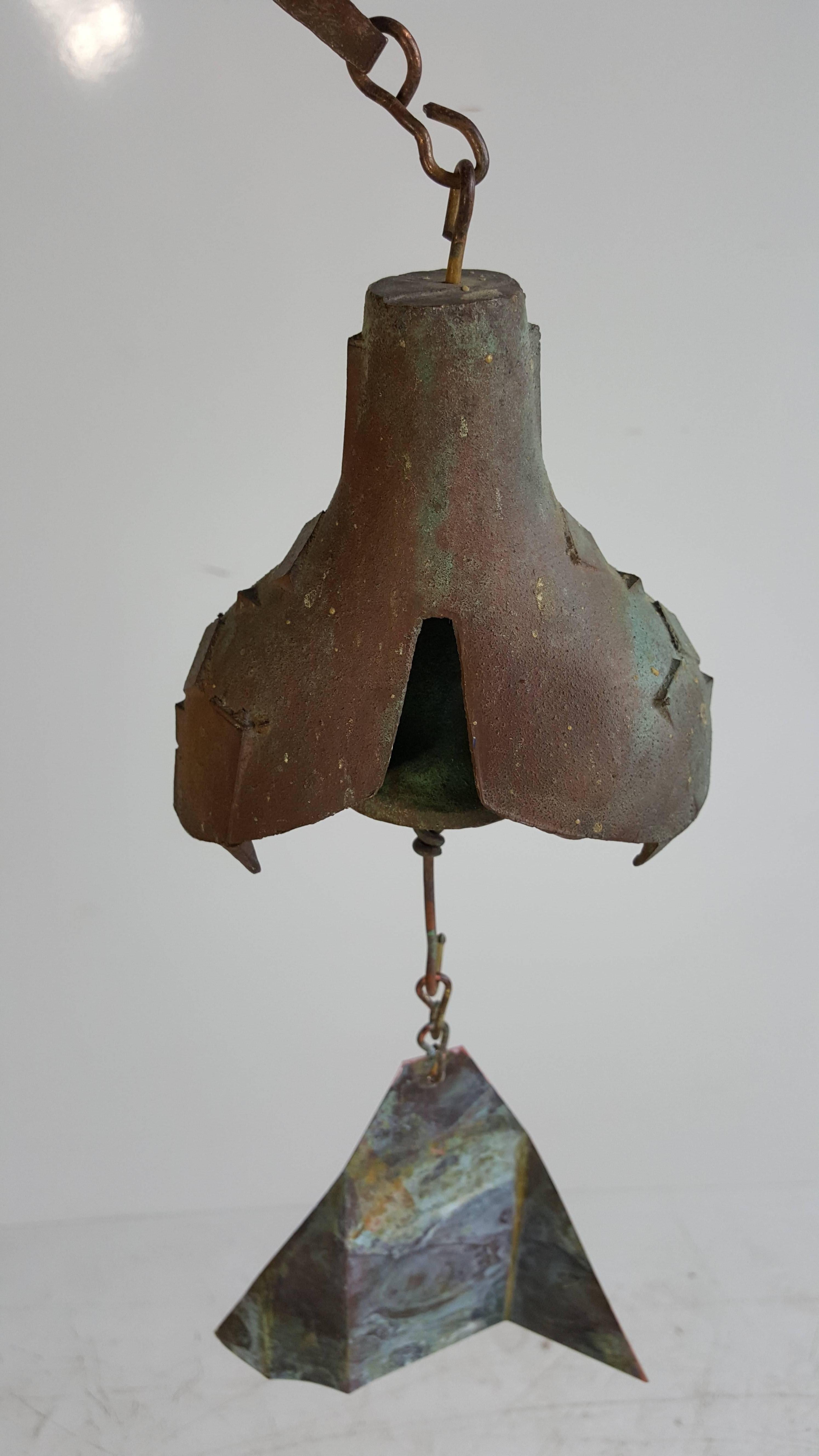 Wind chime bell, solid cast bronze, heavily patinated surface signed with Arcosanti square emblem Arizona, 1970s.