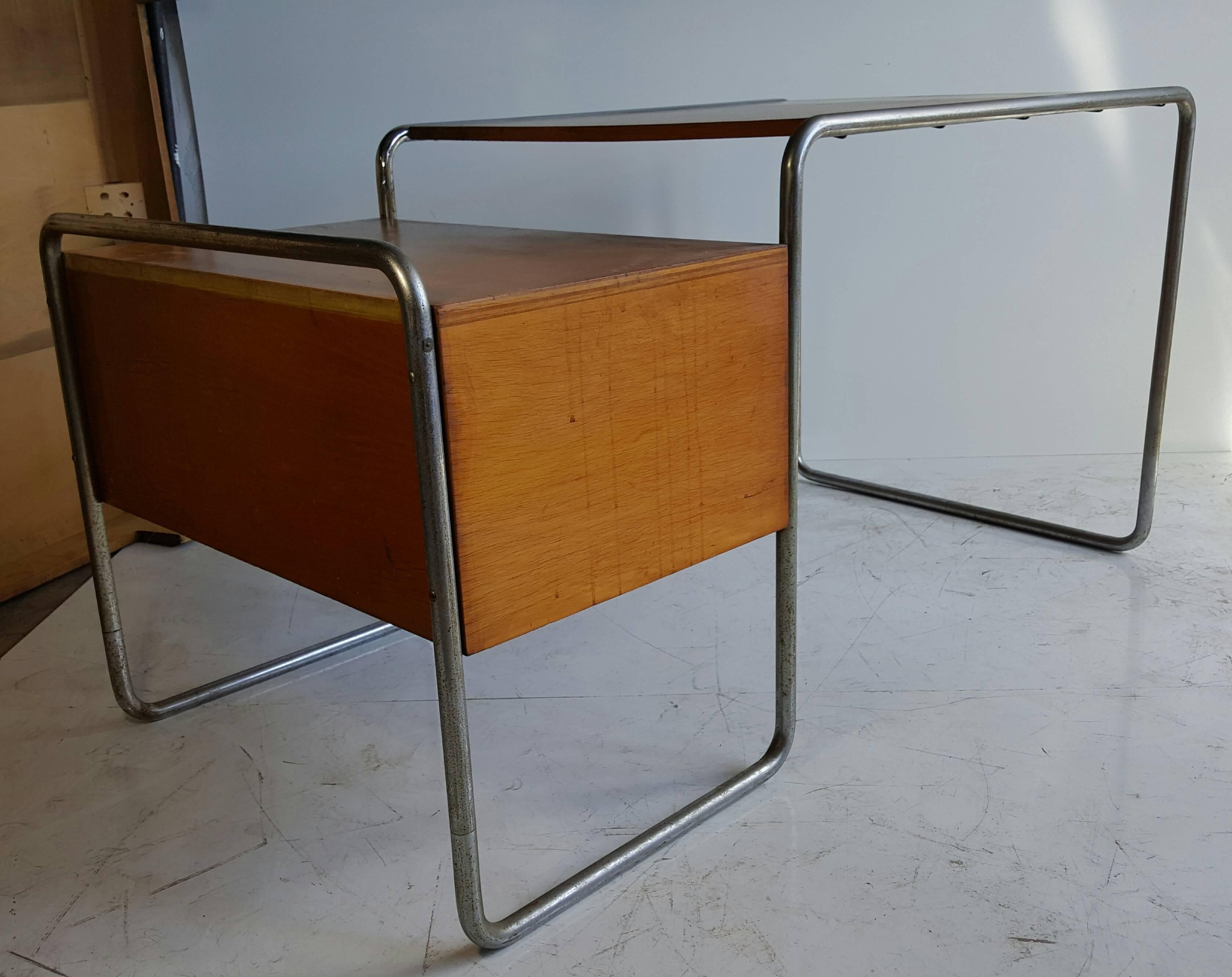 Mid-20th Century Rare and Important Marcel Breuer Bauhaus Desk for Thonet, 1930s