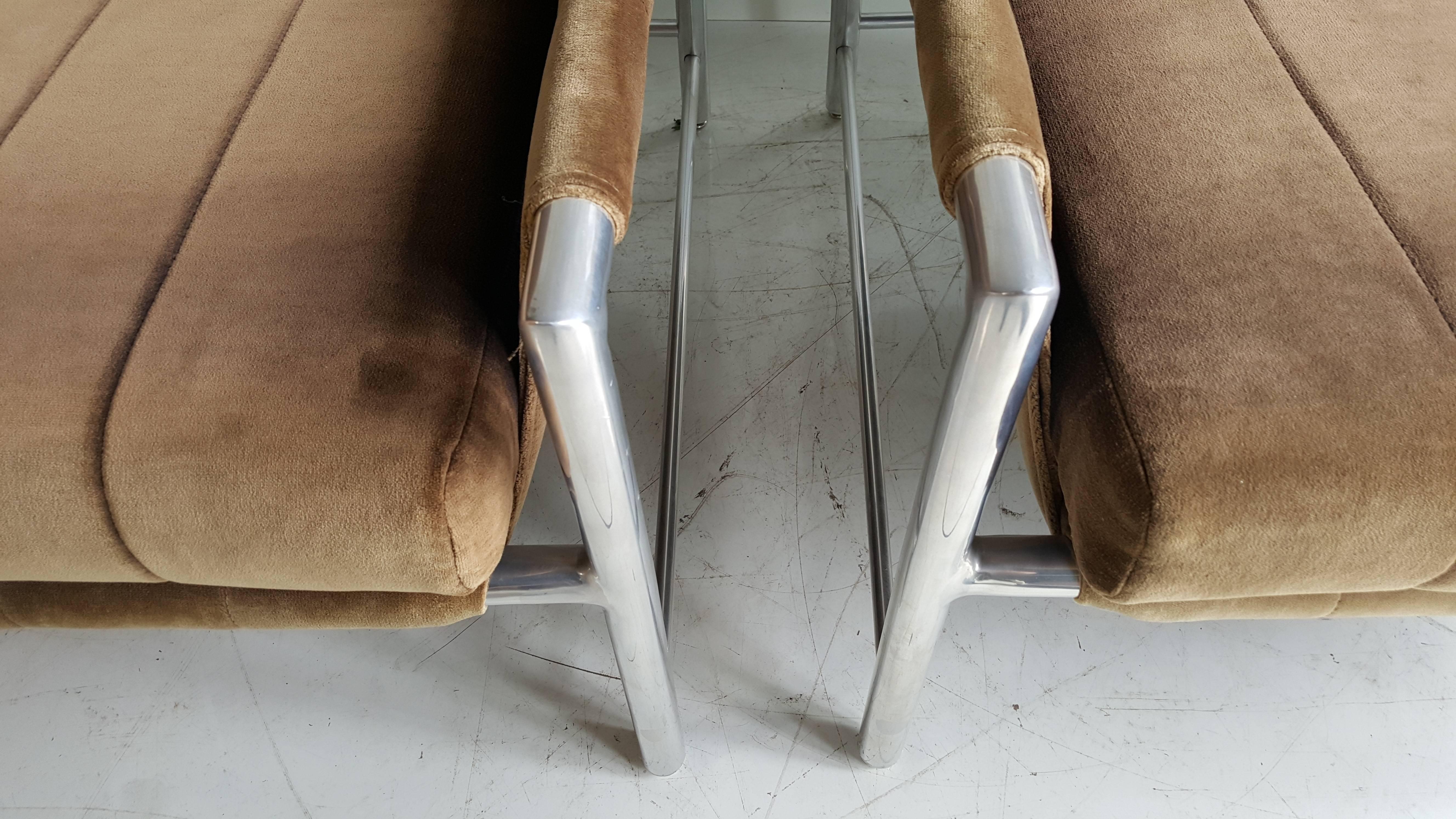 20th Century Pair of Extruded Aluminum and Velvet Sling Lounge Chairs by Founders For Sale