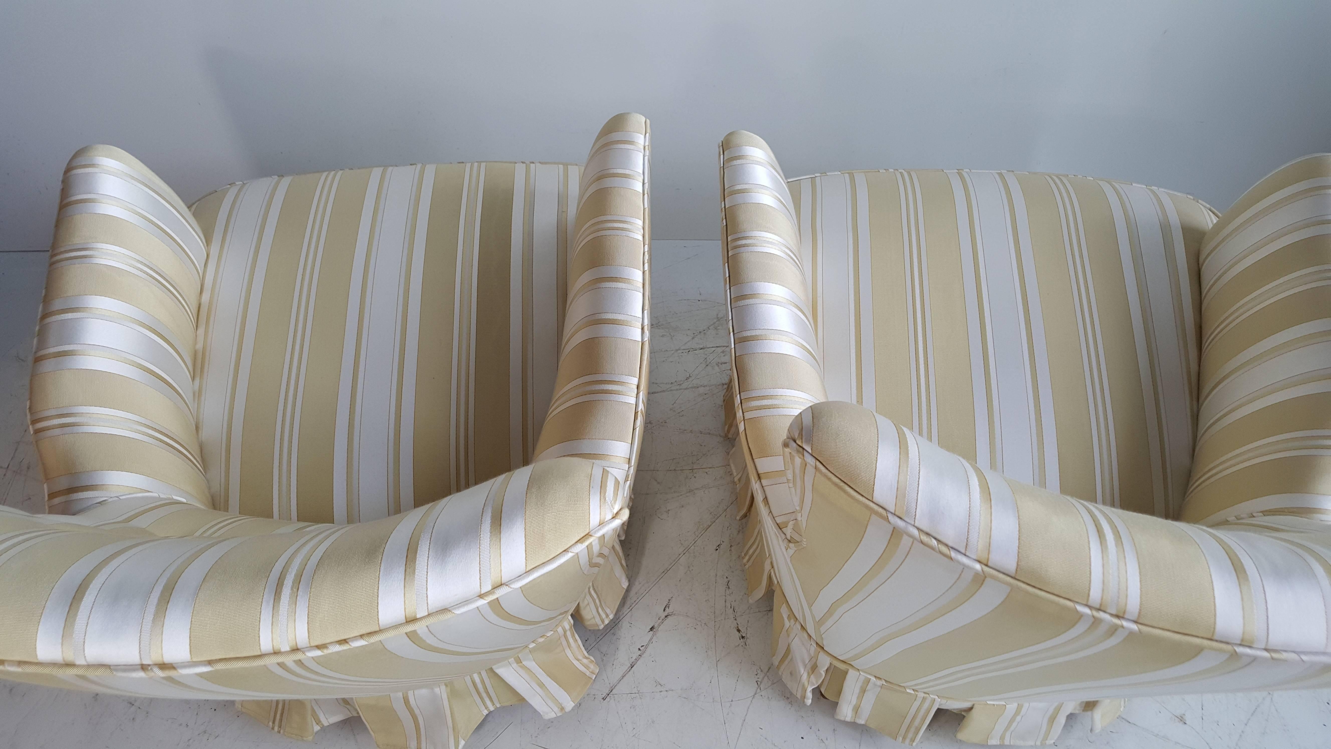 Pair of Modernist Traditional Italian Boudoir Chairs, Silk, Paolo Buffa 1