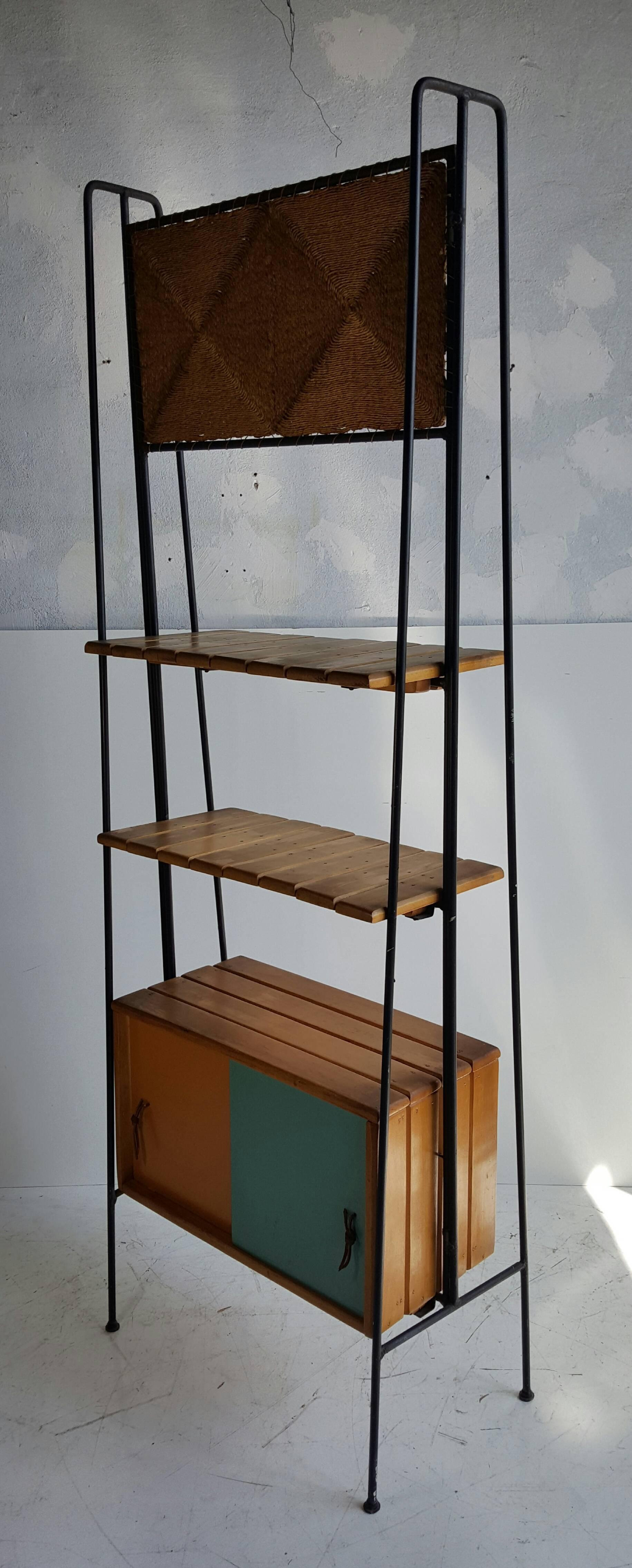Modernist Arthur Umanoff Room Divider/Shelf In Good Condition In Buffalo, NY