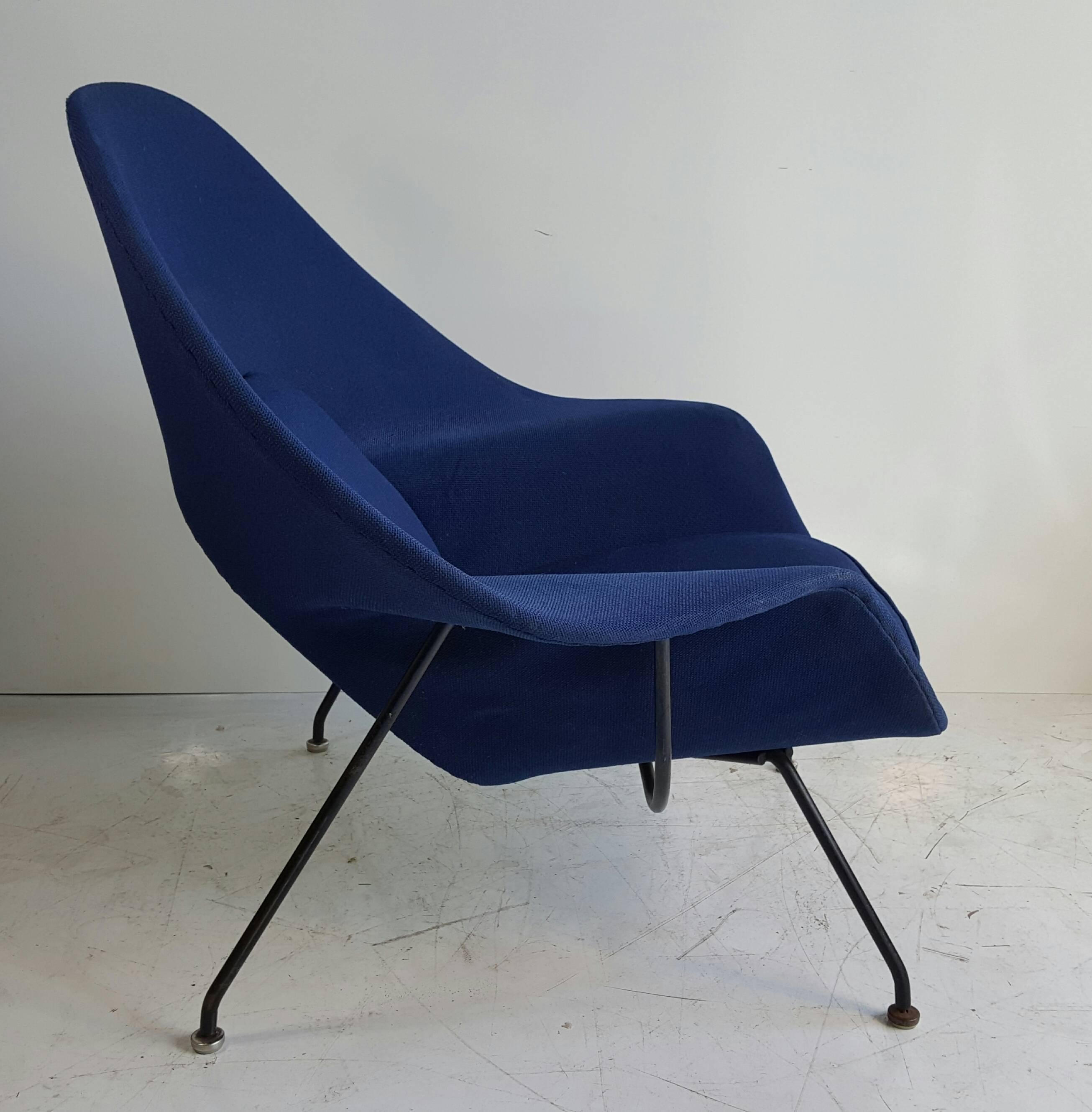 Classic Mid-Century Modern Womb Chair by Eero Saarinen for Knoll In Good Condition In Buffalo, NY