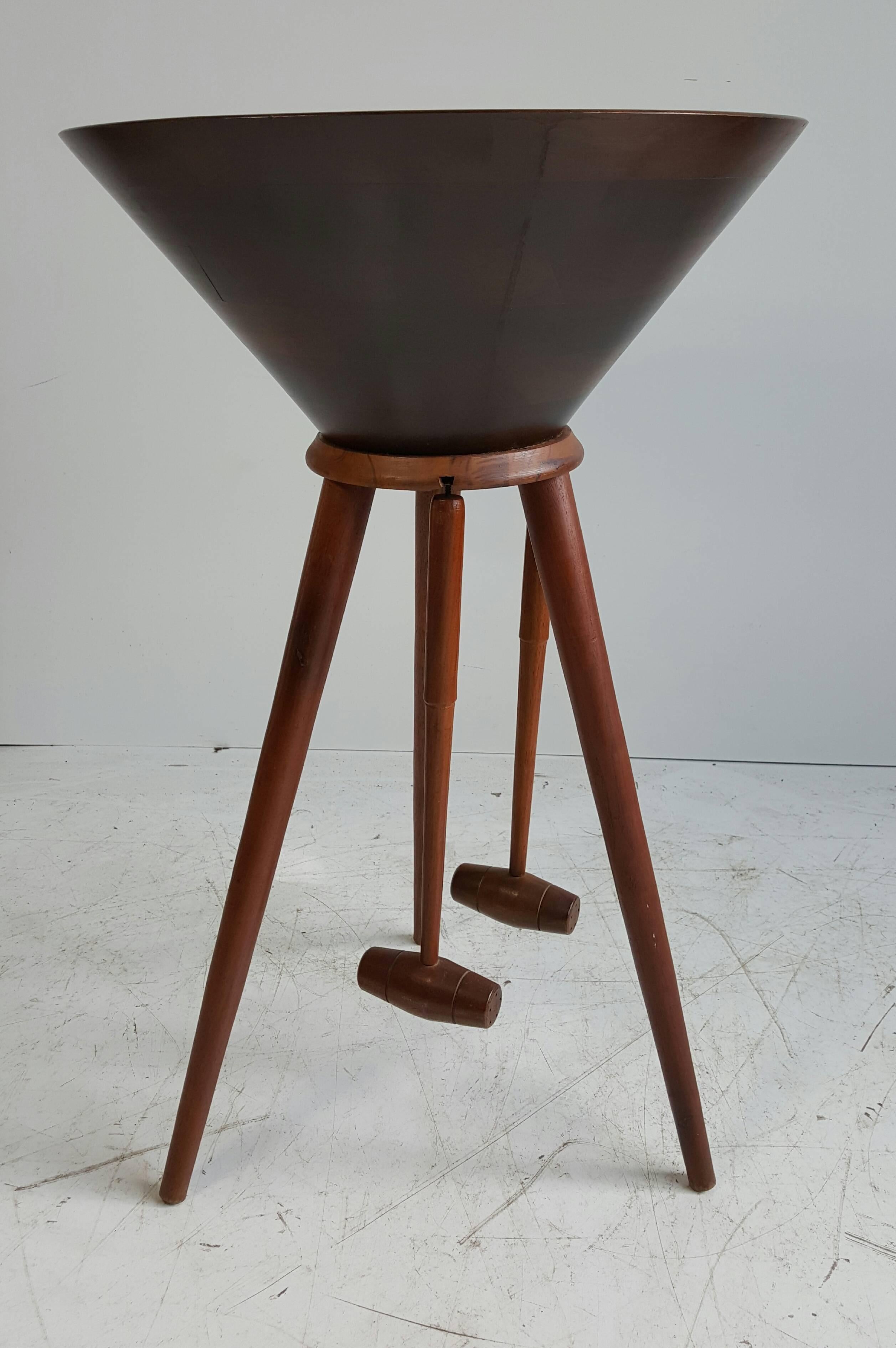 wooden salad bowl with stand