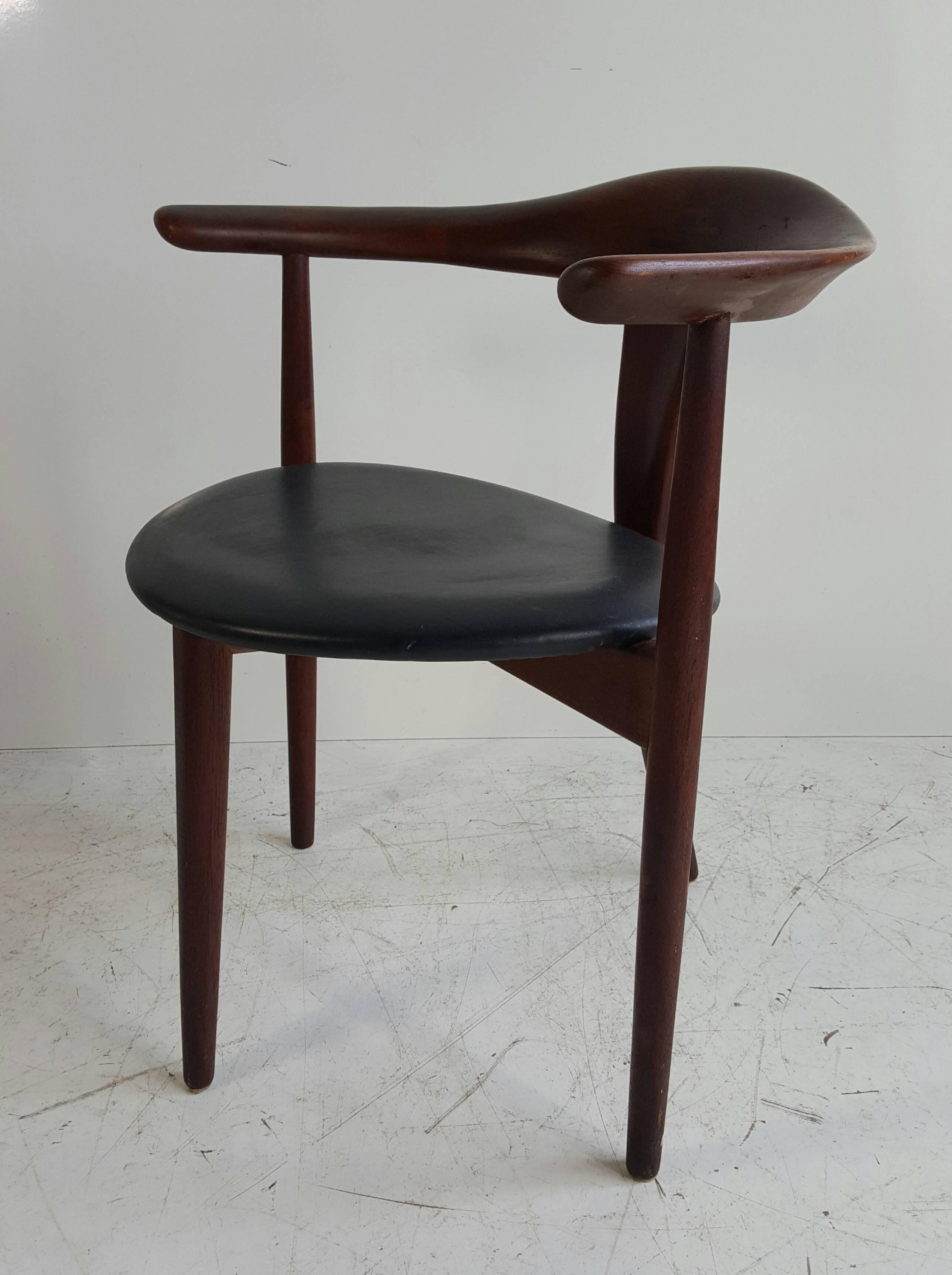 Modernist Sculptural Walnut and Leather Armchair by Johannes Andersen 2