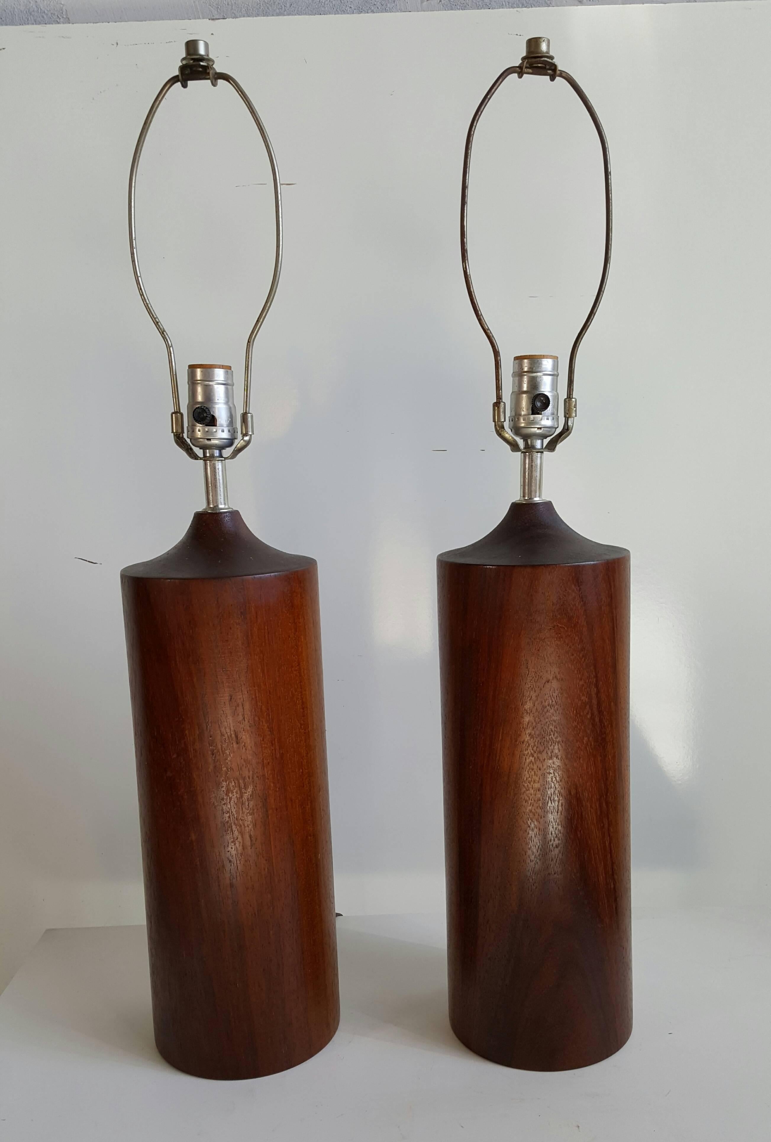 Classic Pair of Modernist Turned Walnut Lamps Manner of Phillip Lloyd Powell 1