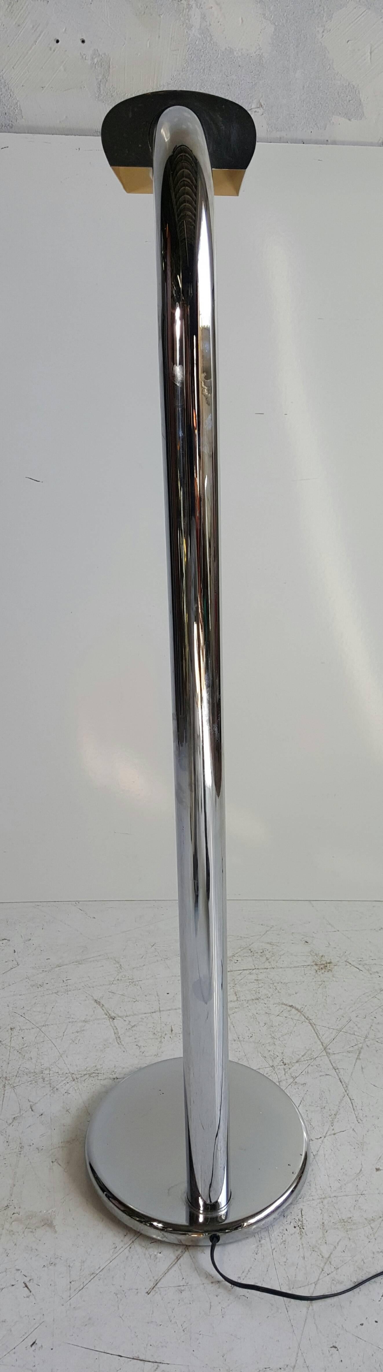 Fin du 20e siècle Lampadaire moderniste en acier chromé de Jim Bindman pour Rainbow Lamp Co en vente