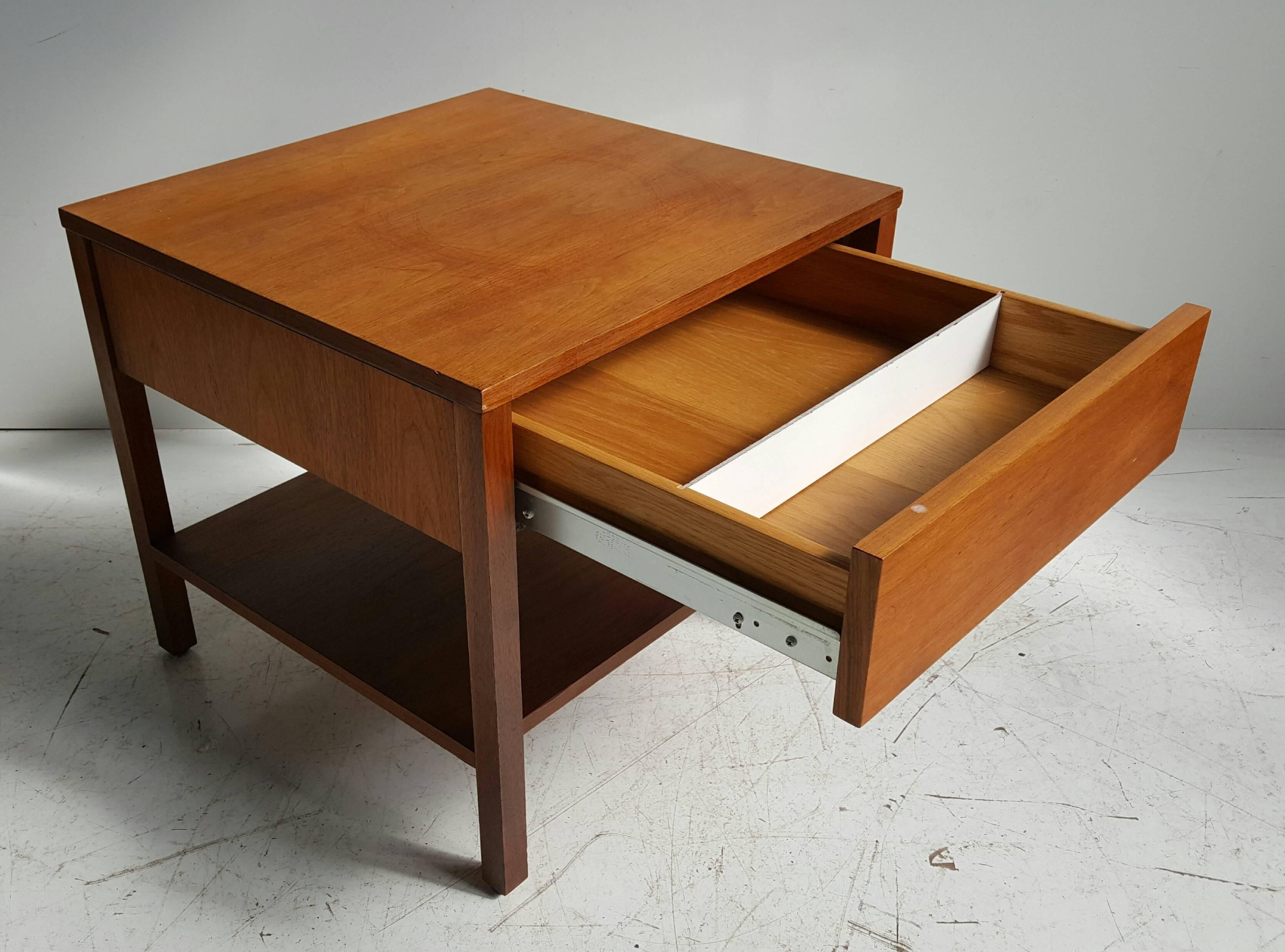 Early Florence Knoll one-drawer table/stand, bedside table, solid birch wood construction,, Minimalist, simple design, generous top drawer storage with cross divider, shelf, Classic Mid-Century Modern. Retains original early Knoll label.