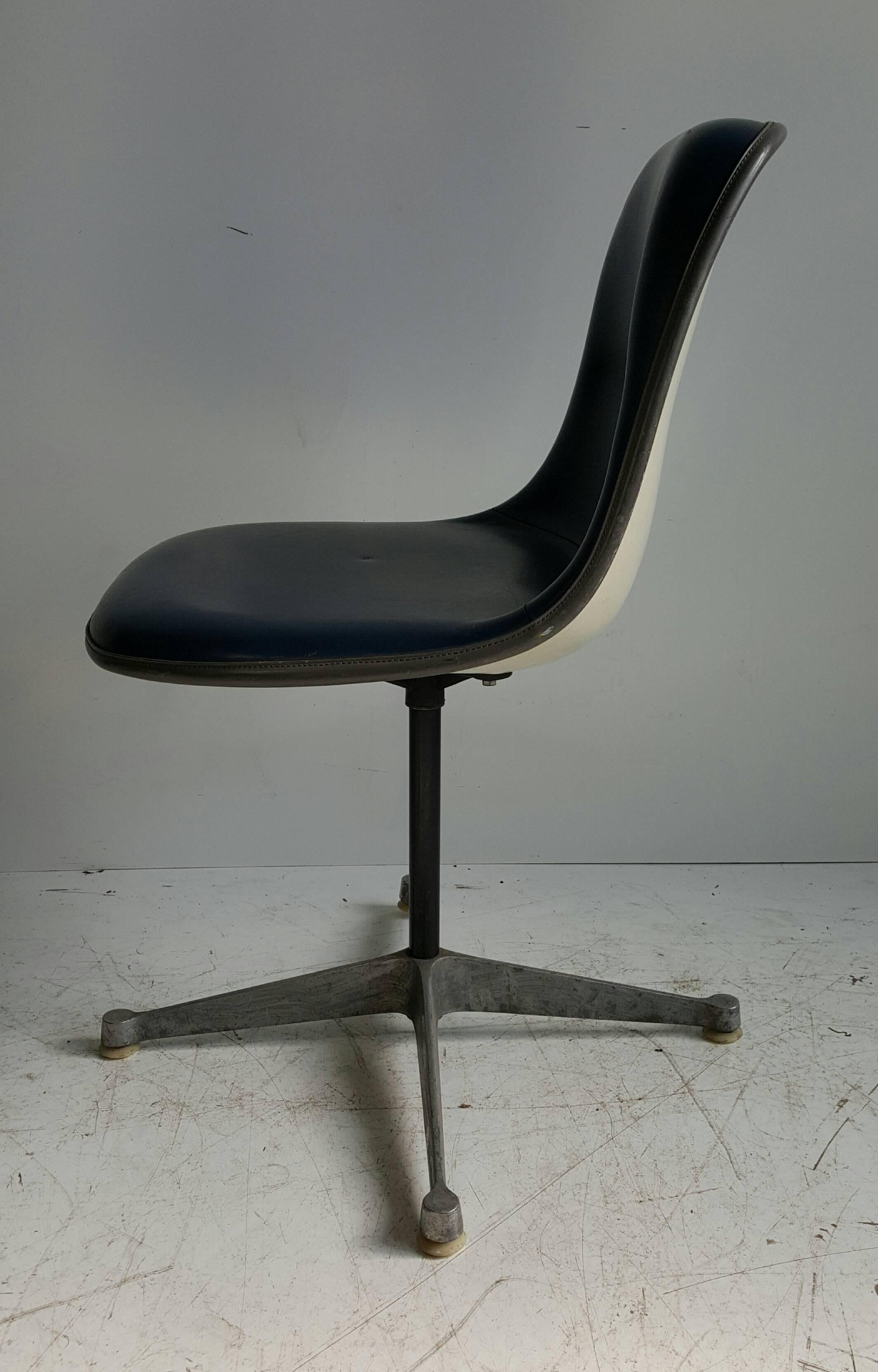 Charles & Ray Eames PSCC Padded Desk Chair by Herman Miller 1