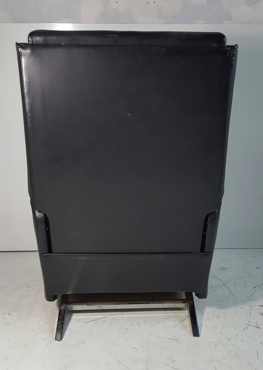 Classic Modernist 'Lazy Boy" Recliner, Stunning Black and Chrome For