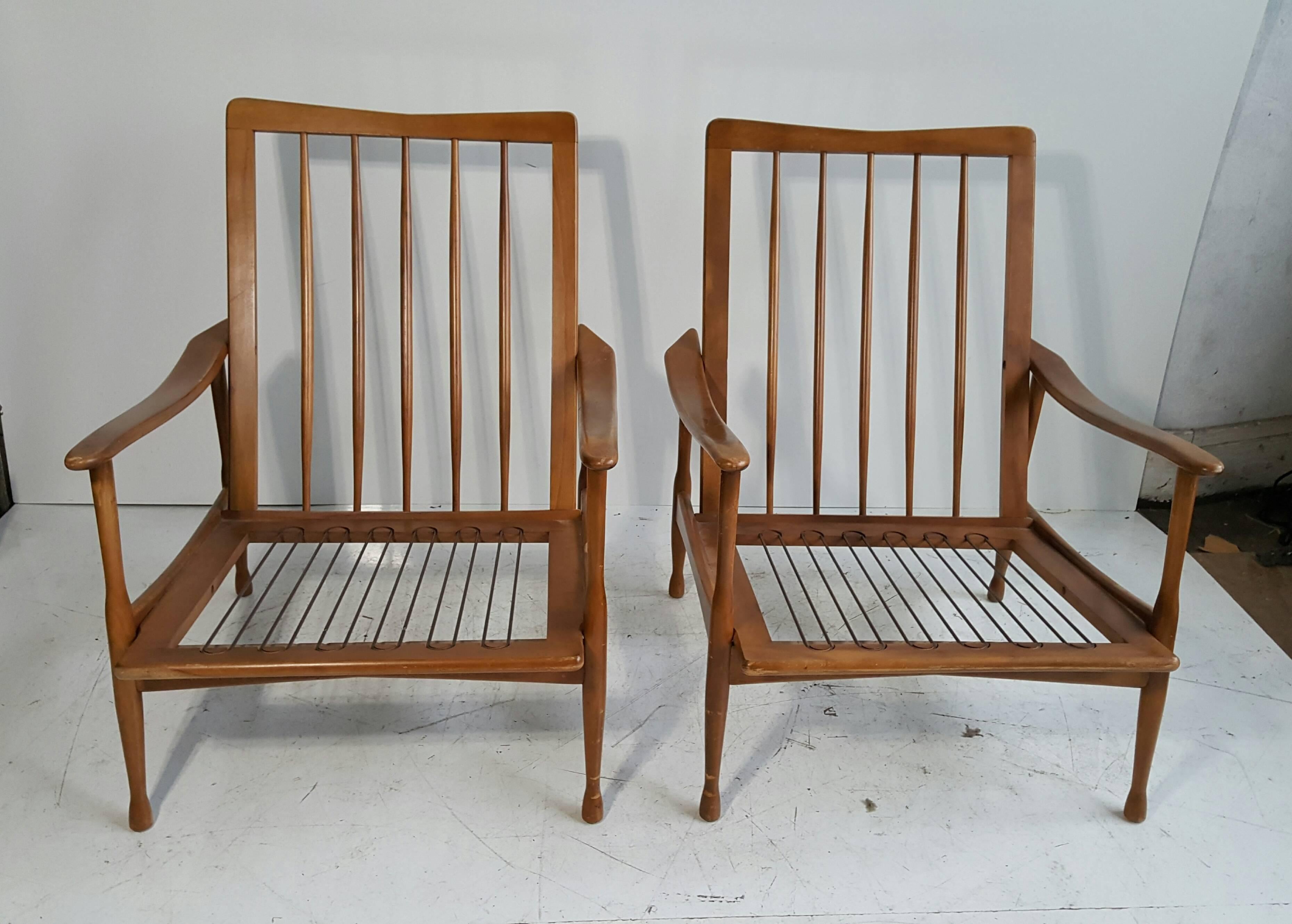 Mid-Century Modern Pair of Italian Modernist Lounge Chairs