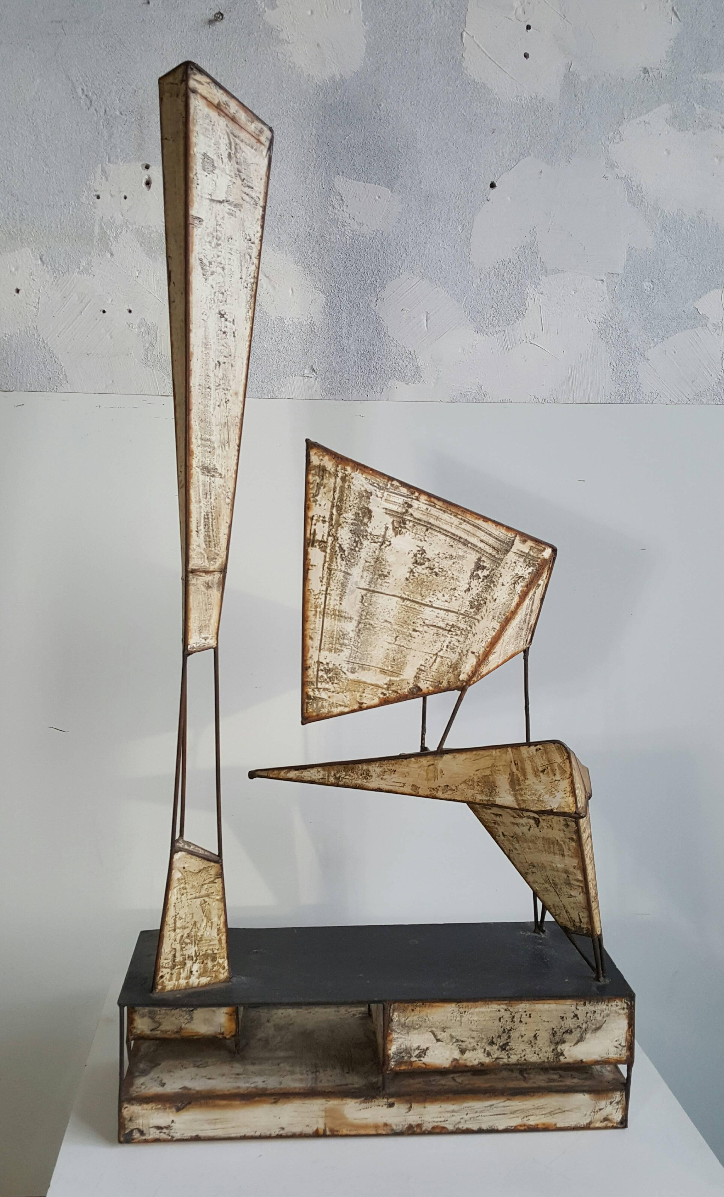 Large modernist abstract sculpture. Wire rod and stolit, unsigned, extremely well executed, circa 1950 after Lynn Chadwick who after WWI developed a construction method using welded steel rods with industrial compound called Stolit, a mixture of