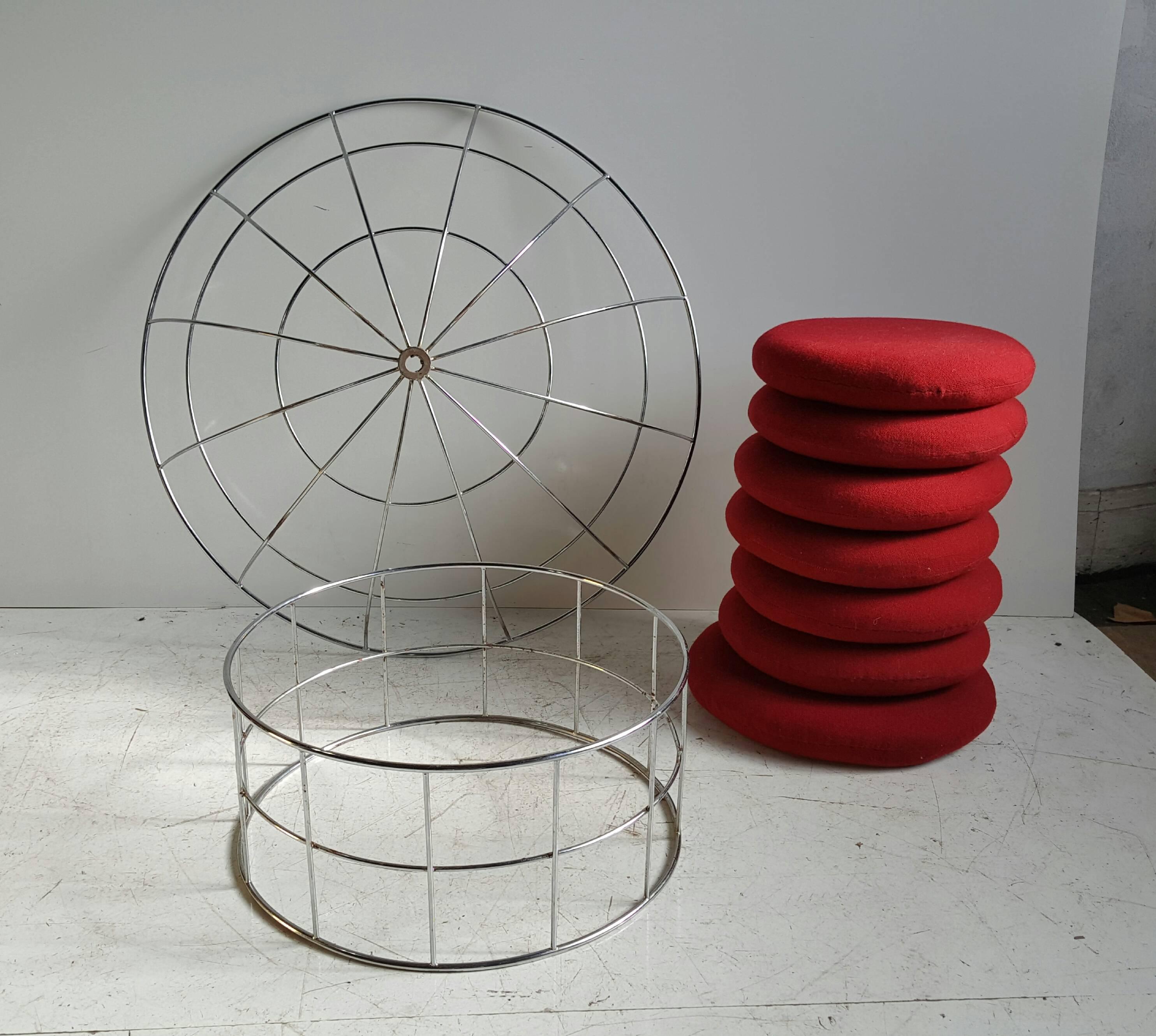 Classic Pop Modernist, bowl shaped top and a cylindrical base made from electro galvanized stainless steel wire. Seven removable seat cushions upholstered with woollen fabric over foam rubber. Verner Panton (13 February 1926–5 September 1998) is