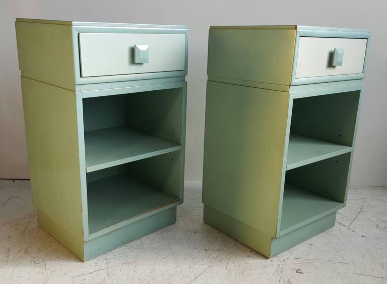 Classic MidCentury Modern Night Stands/Tables by Kittinger For Sale at