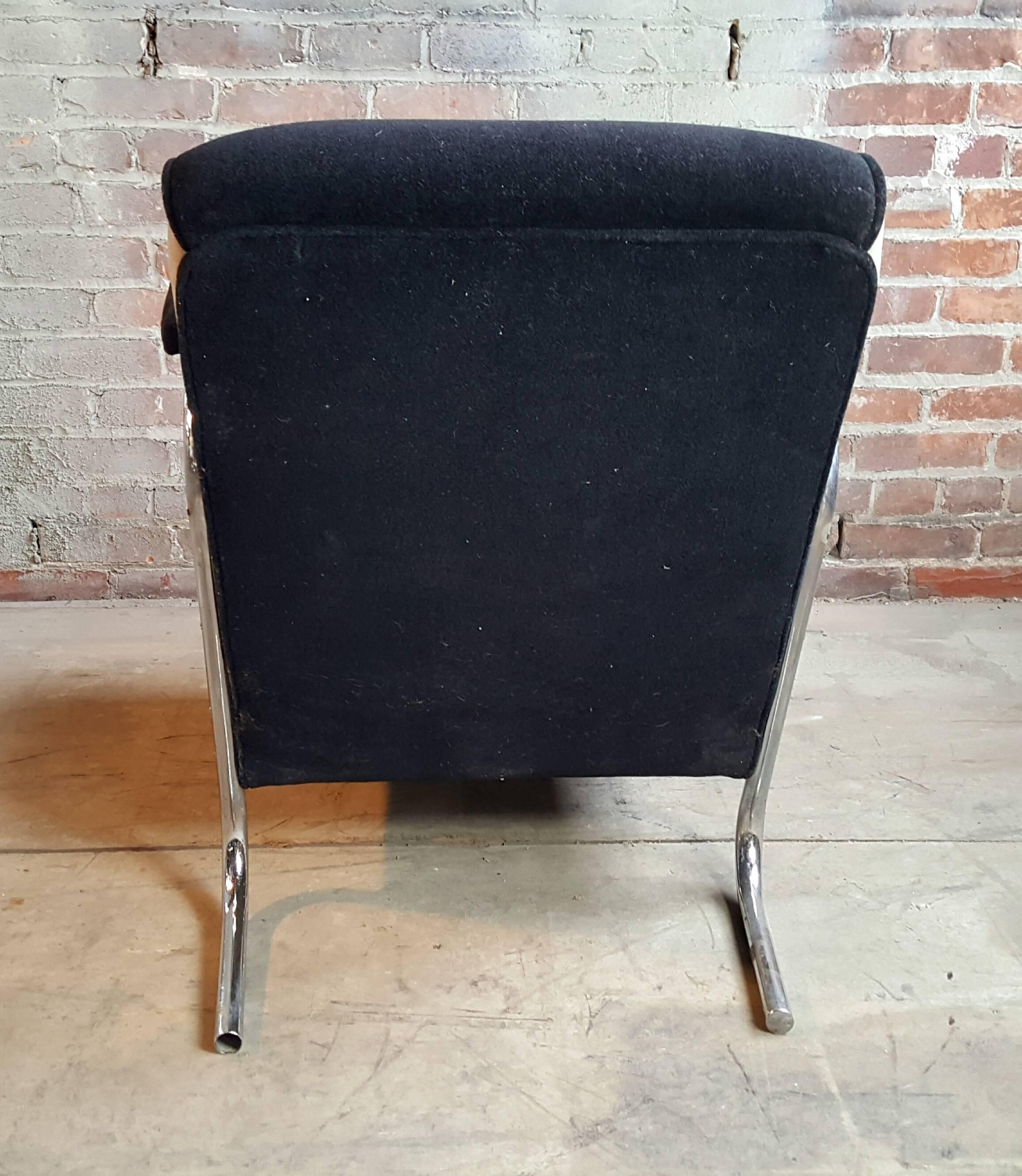  Machine Age, Art Deco Two-Tone Mohair and Chrome Lounge Chair For Sale 1