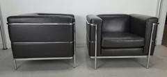 Stunning Pair of LC2 Armchairs by Le Corbusier, Chocolate Brown Spinneybeck Leat