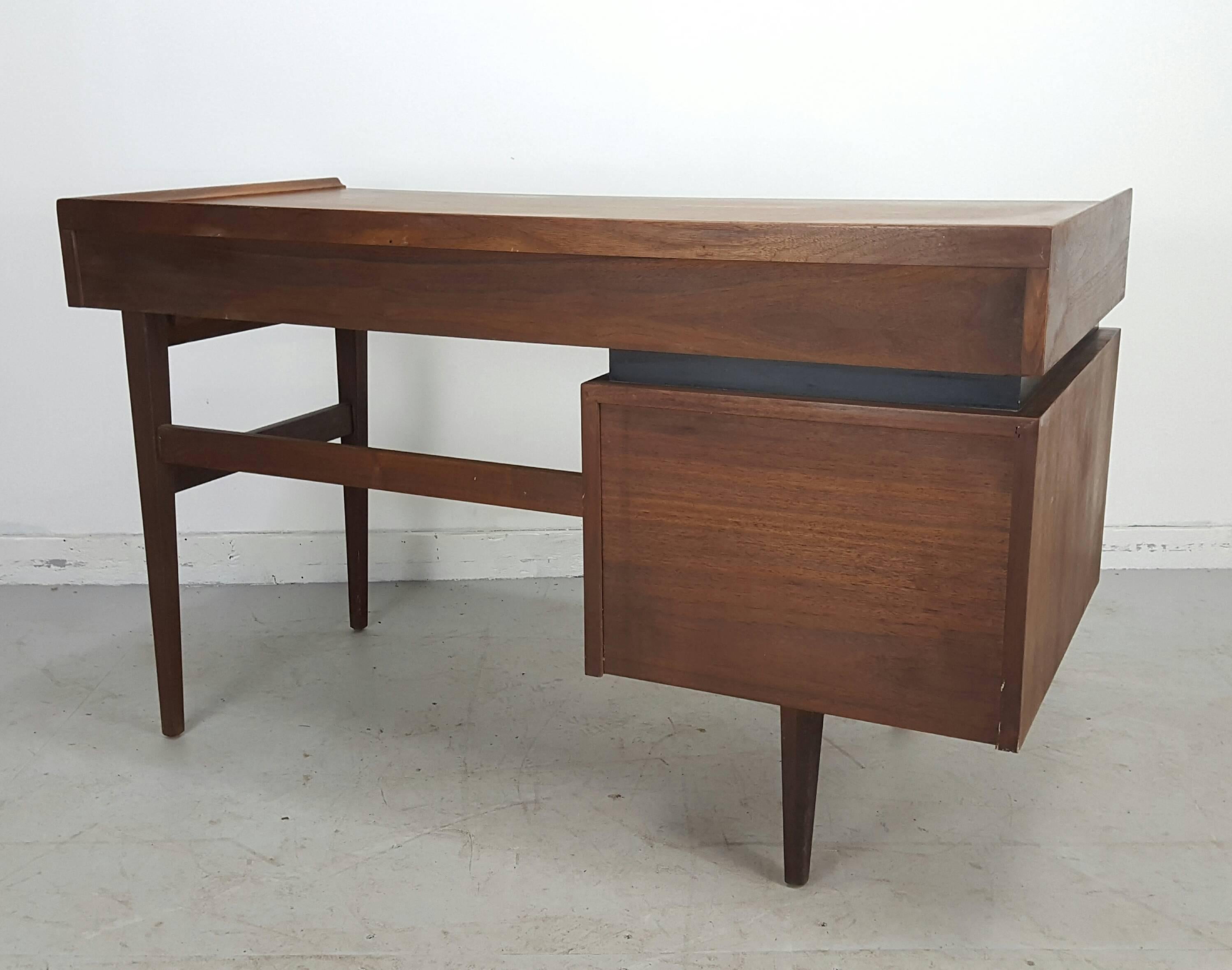 dillingham desk