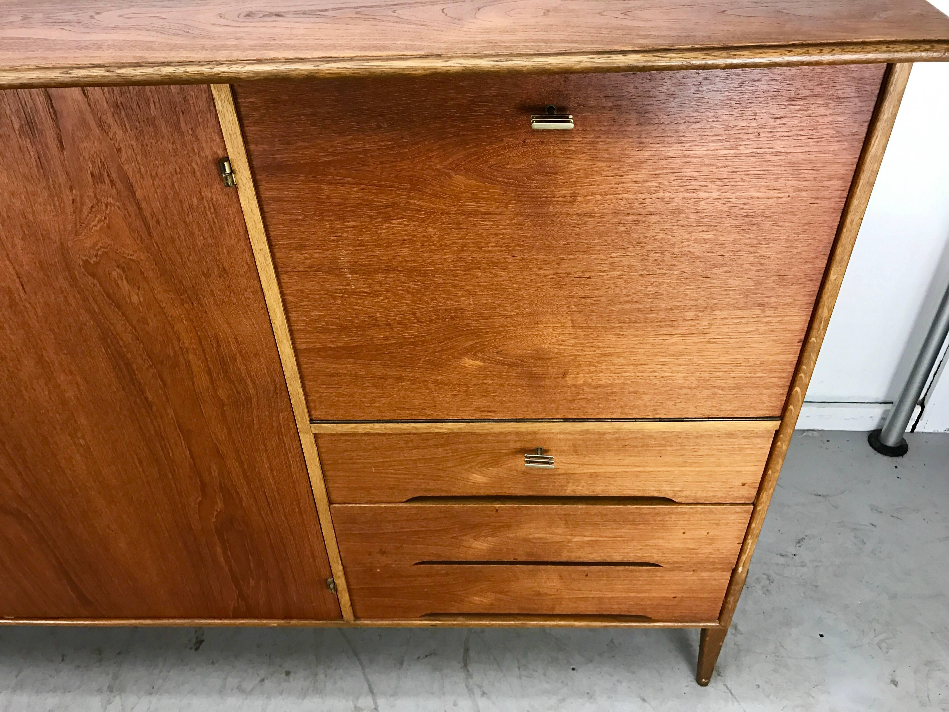 Stunning Oak and Teak Cabinet/Bar, Early Production Made in Denmark In Good Condition In Buffalo, NY