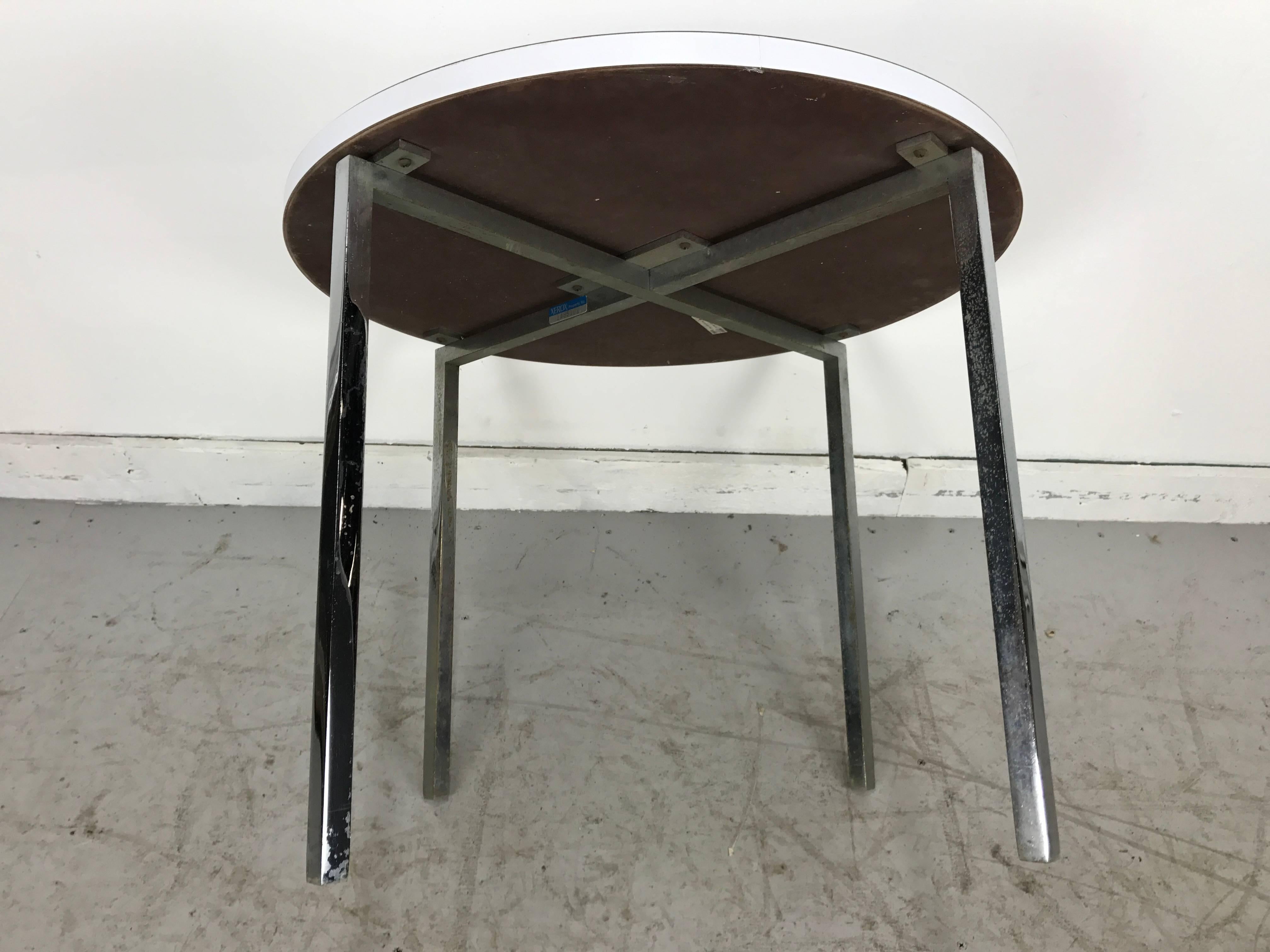 American Early Production Florence Knoll End or Occasional Table Knoll, New York For Sale