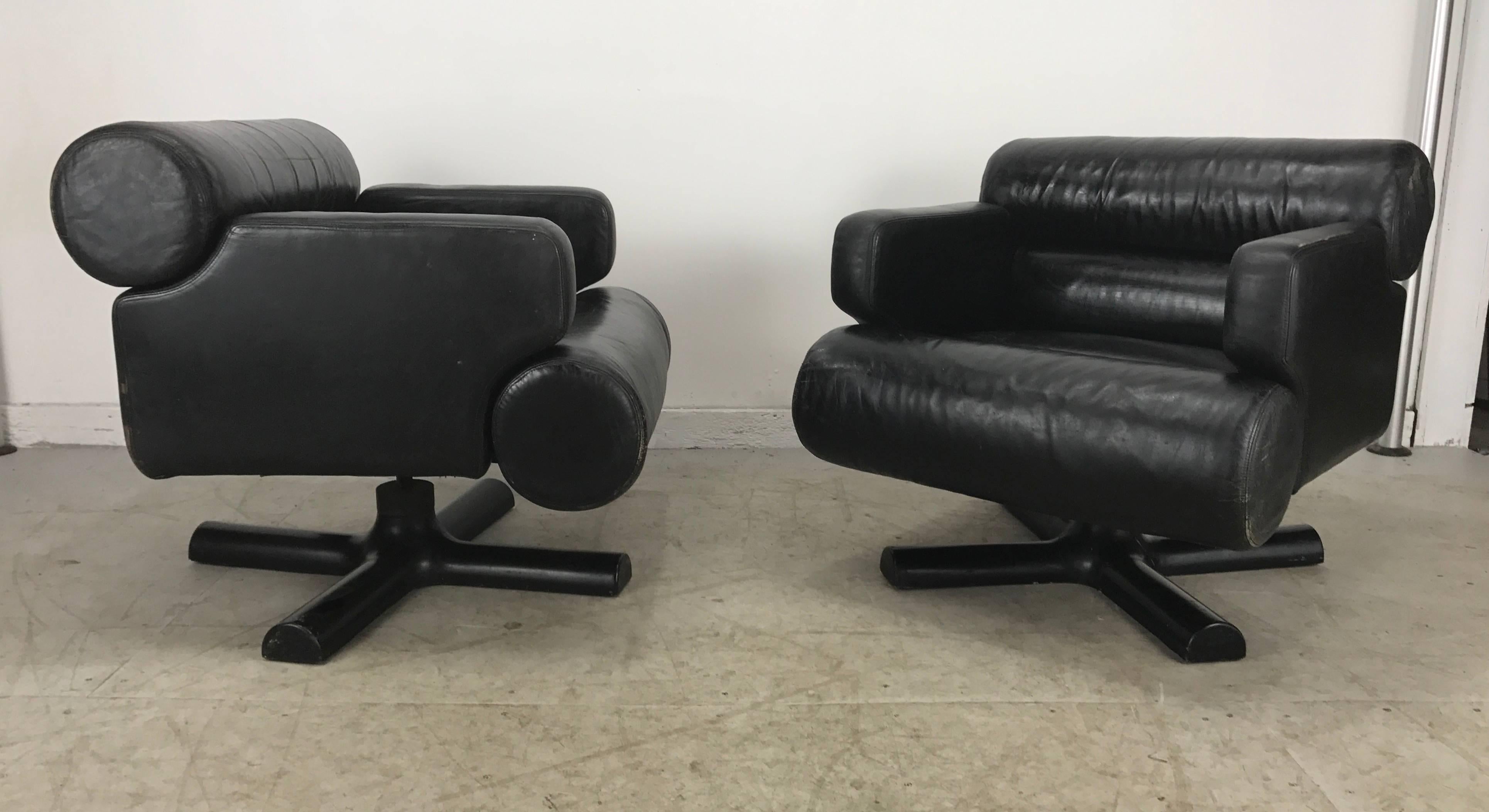 Rare Black Leather Pop Modernist, Space Age Chairs by William Lancing Plumb In Good Condition In Buffalo, NY