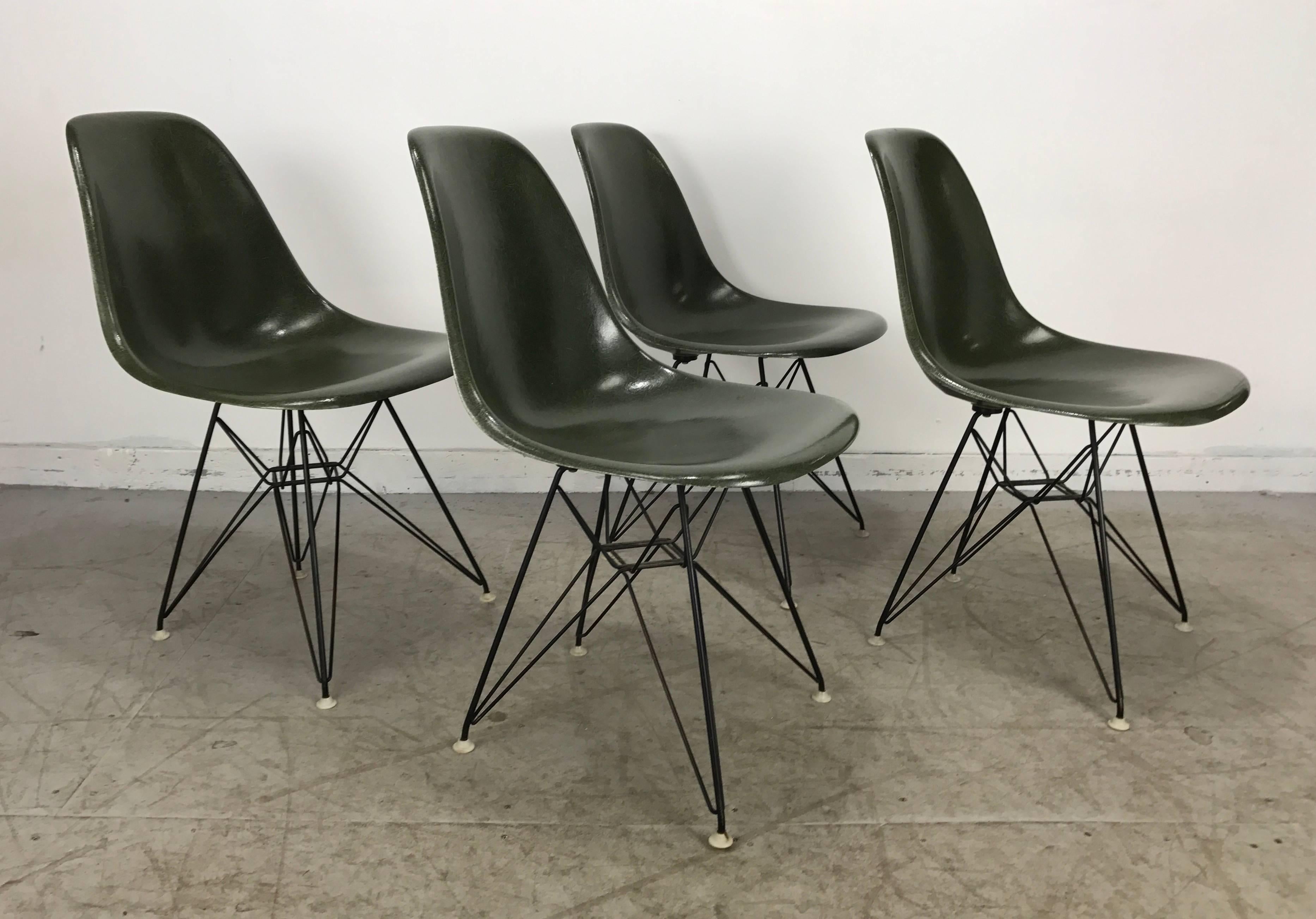 Mid-Century Modern Early Eames Eiffel Chairs, ’DSR’ Molded Fiberglass Wire Base Herman Miller