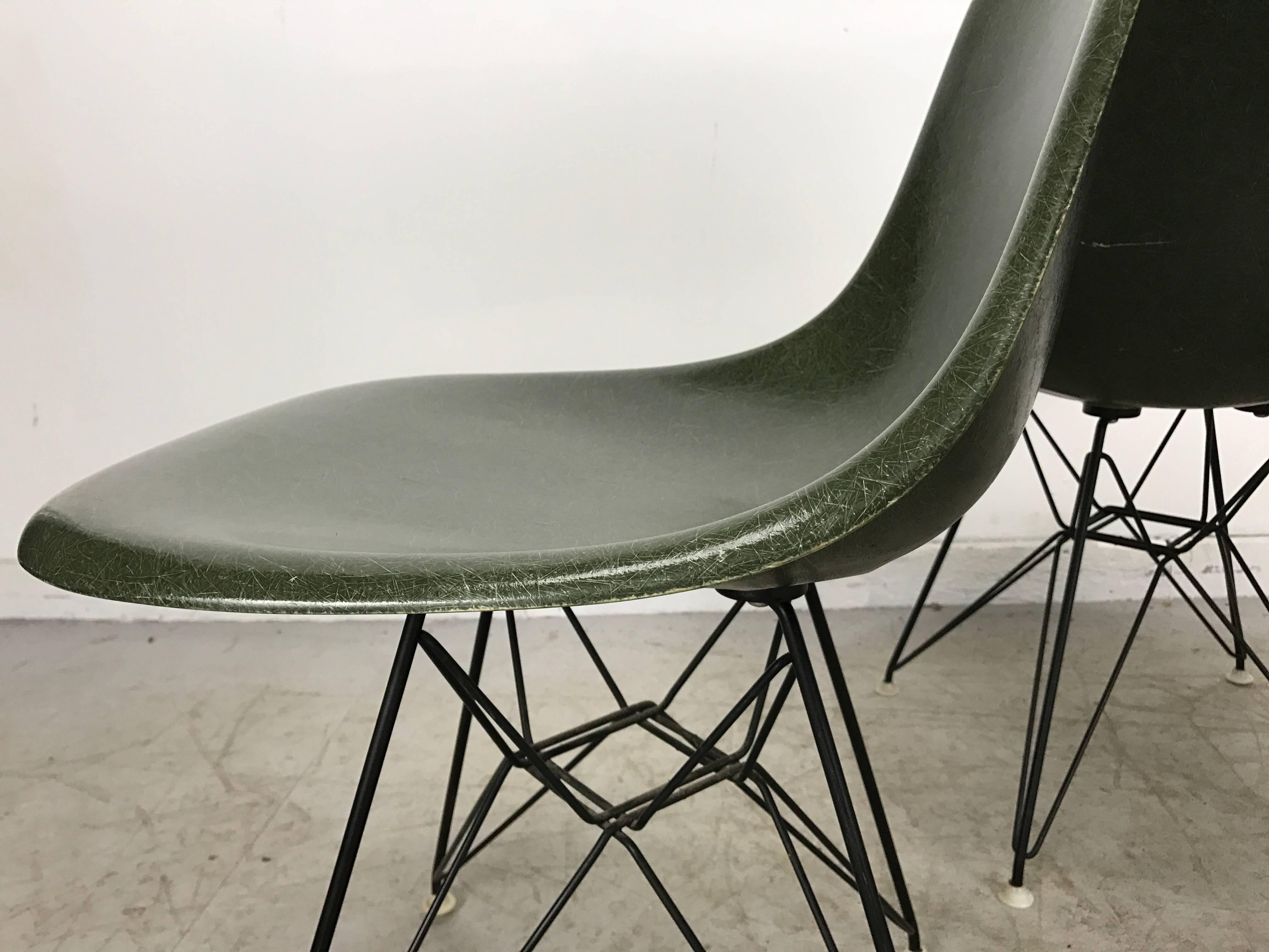Early Eames Eiffel Chairs, ’DSR’ Molded Fiberglass Wire Base Herman Miller In Good Condition In Buffalo, NY