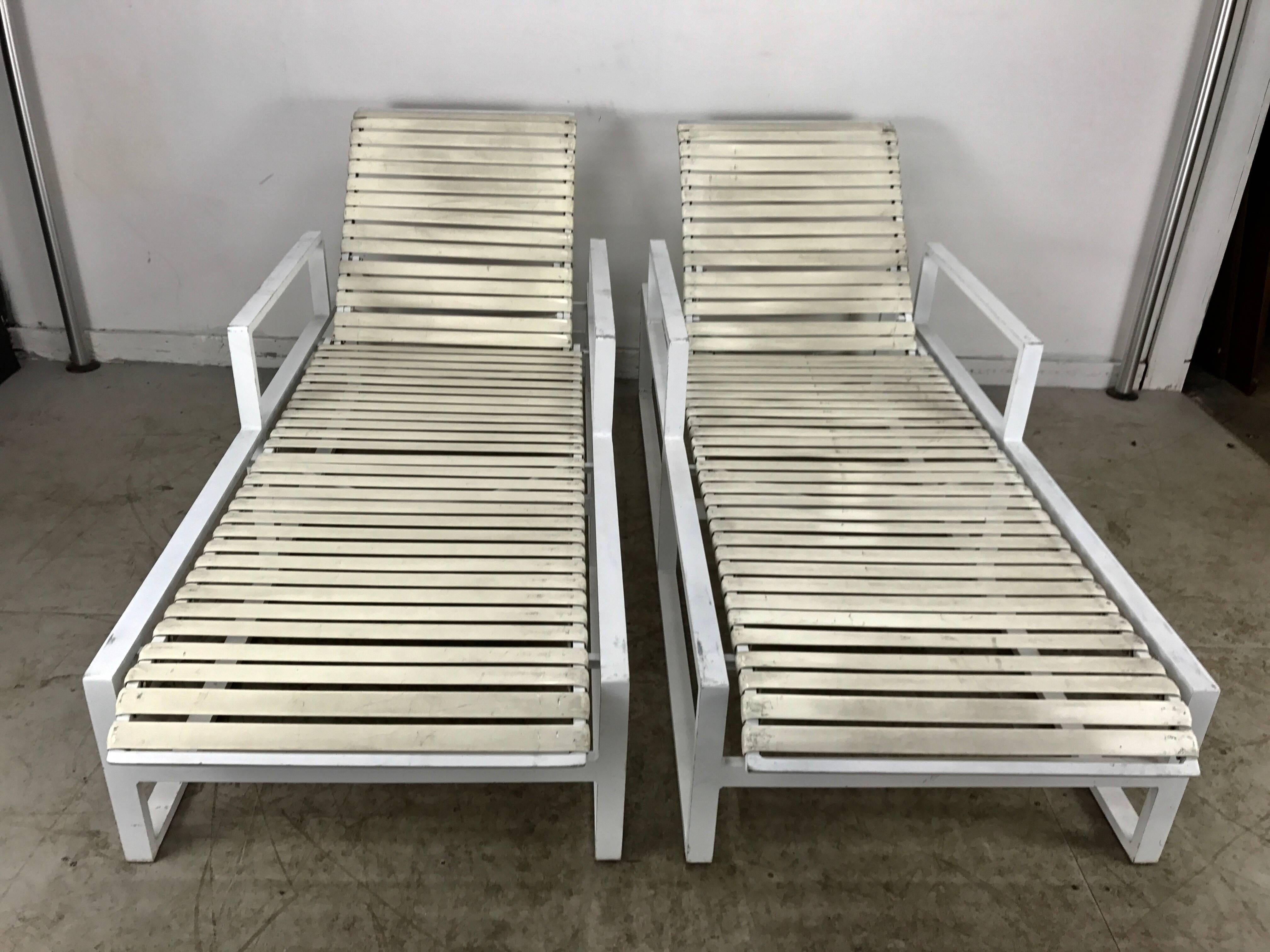 20th Century Pair of Modernist Architectural Pool Side or Garden Chaise Lounge's