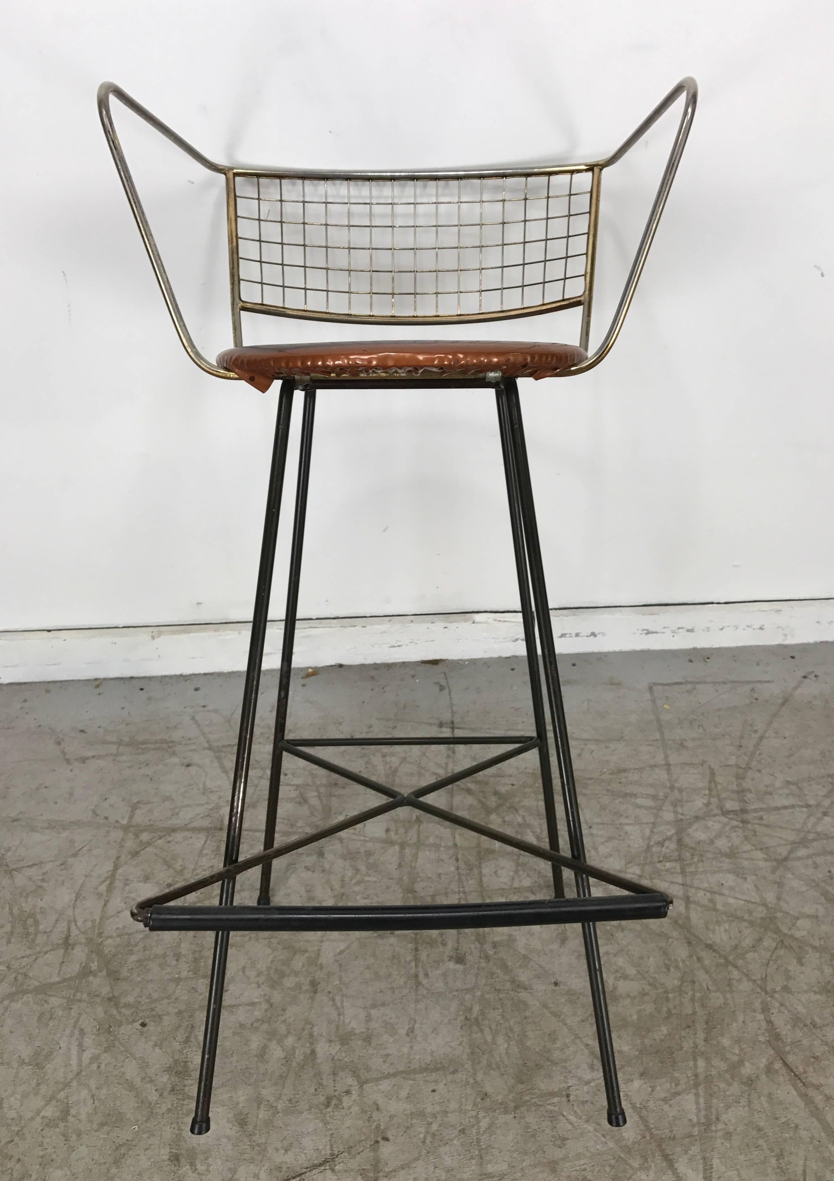 Classic Mid-Century Modern Brass and Wire Iron Stool For Sale 3