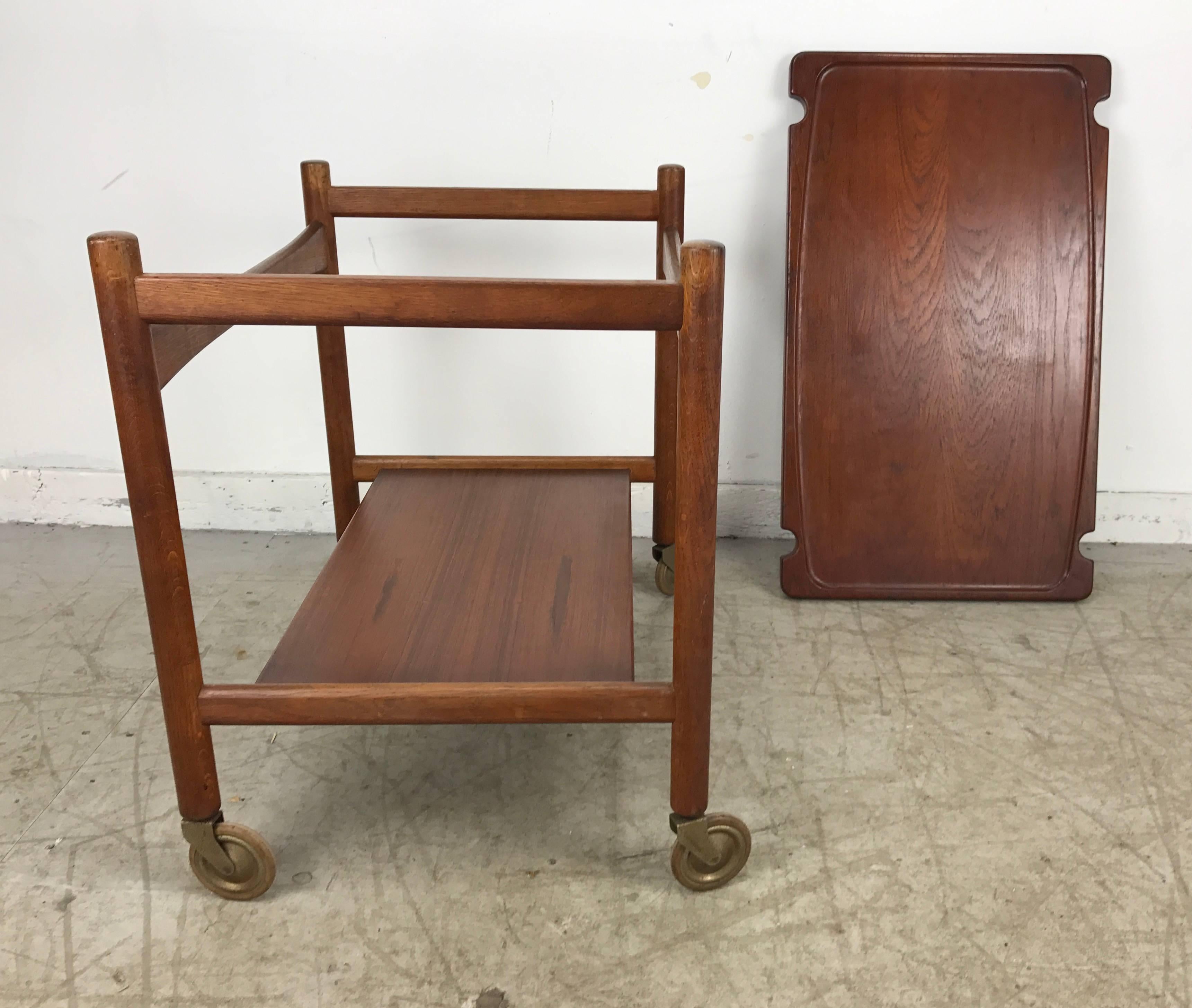 Hans Wegner Bar, Serving Cart, Removable Tray, Made in Denmark Andreas Tuck In Good Condition In Buffalo, NY