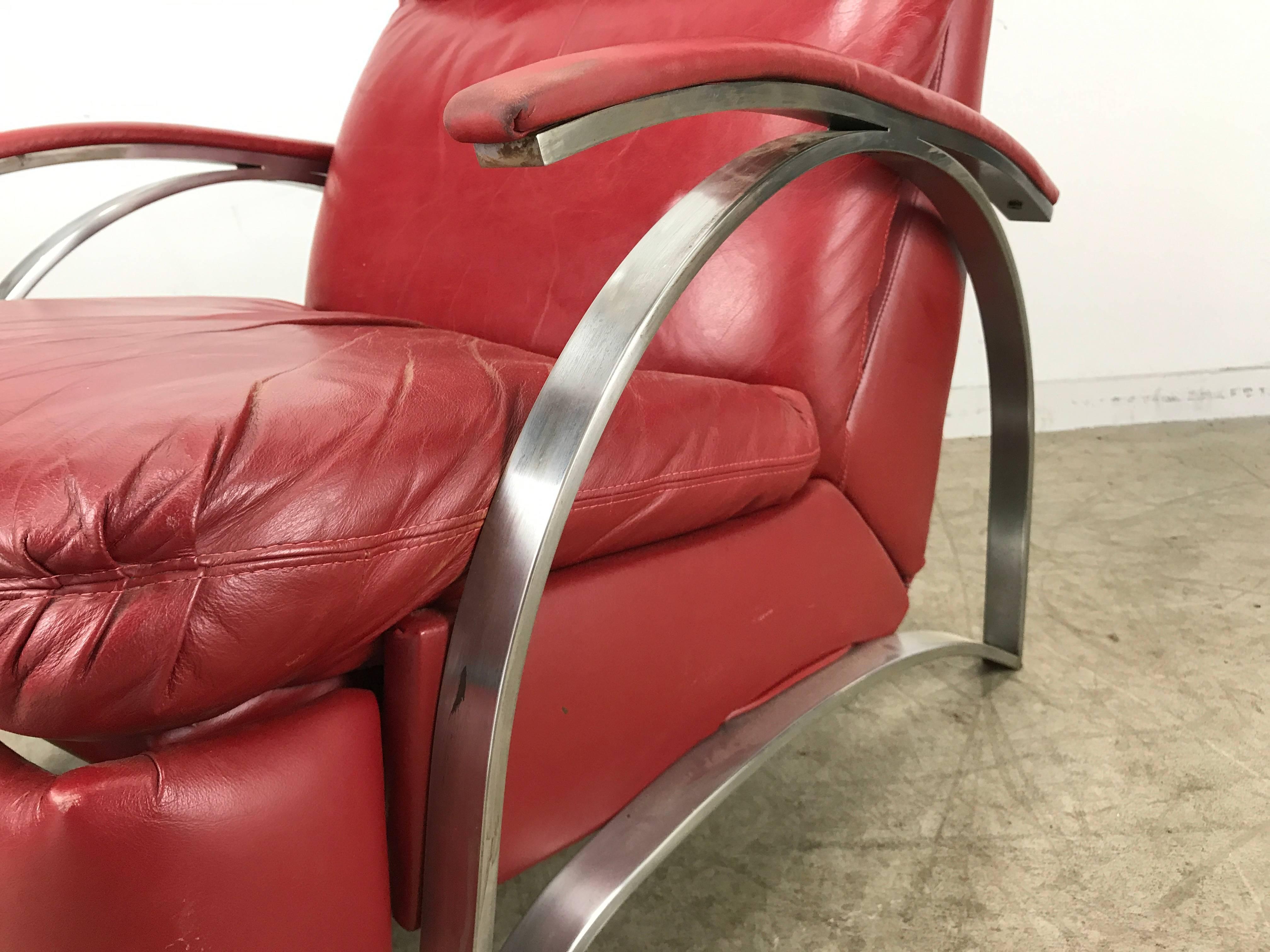 Contemporary Red Leather and Chrome Three Position Reclining Lounge Chair In Good Condition In Buffalo, NY