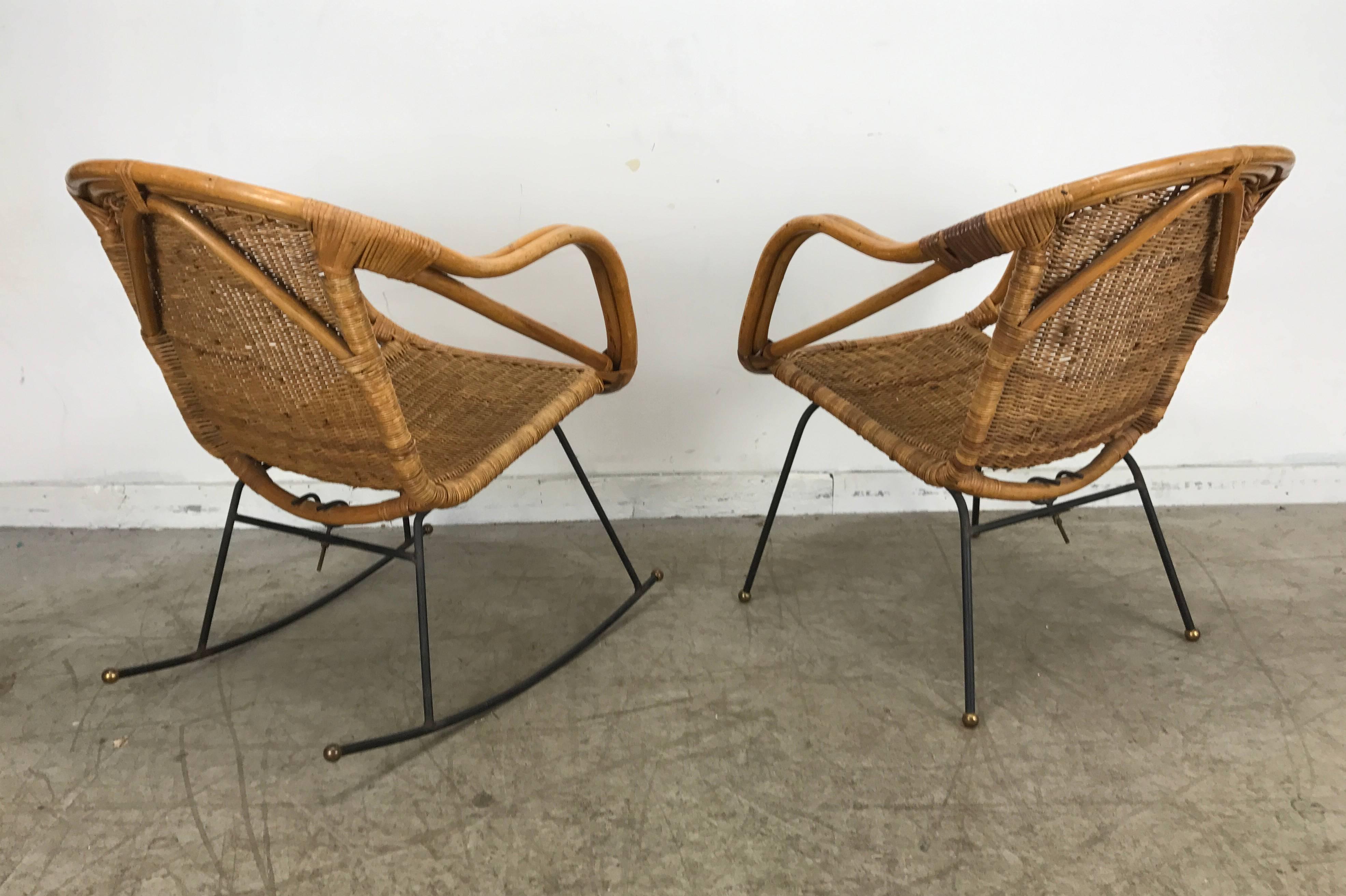 American Pair of Mid-Century Modern Wicker and Iron Lounge Chairs, Garden or Patio